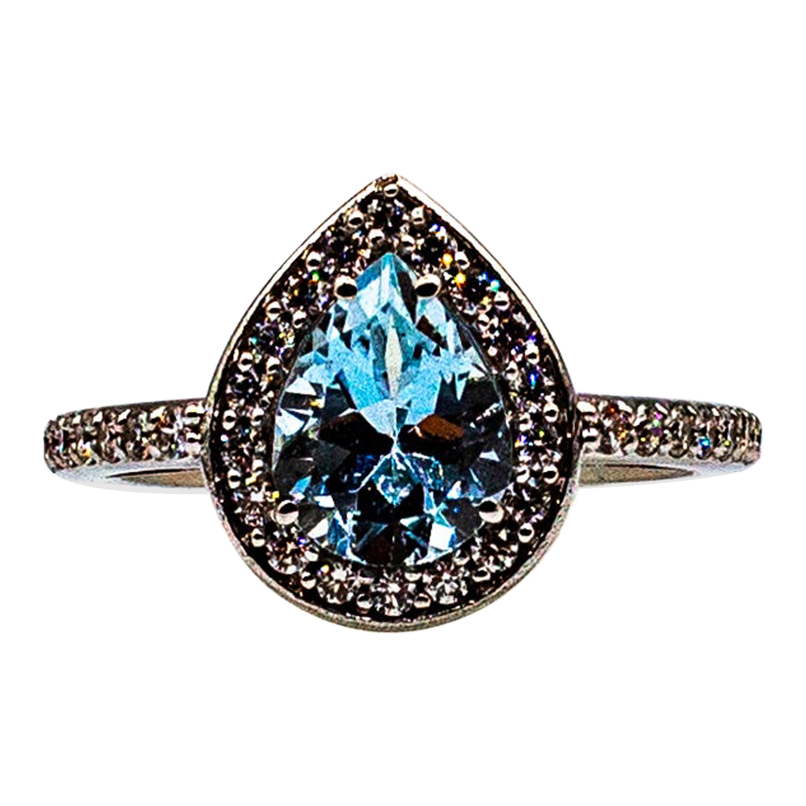 Bague cocktail en or blanc de style Art déco avec aigue-marine et diamants blancs taille brillant