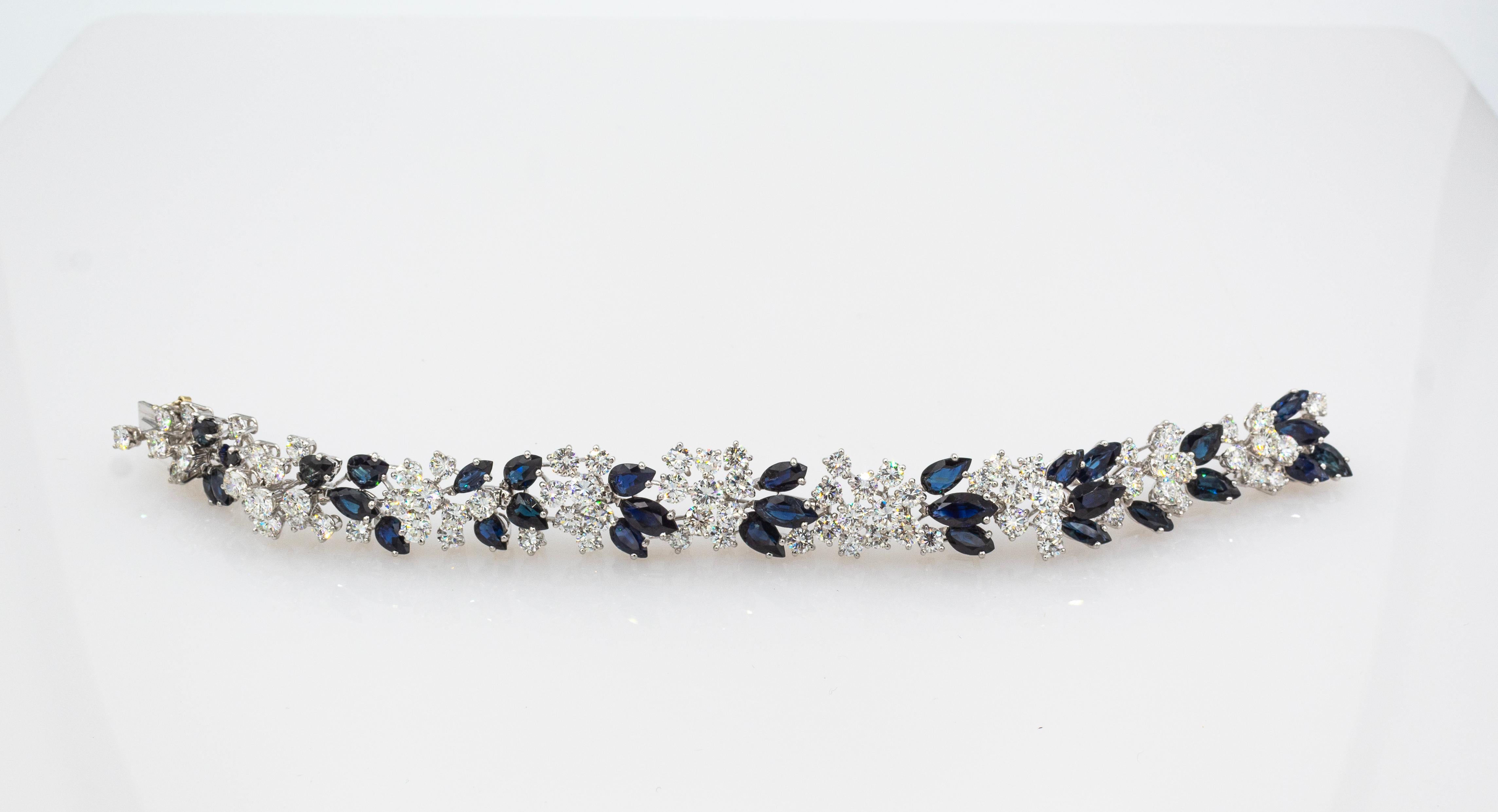 Pulsera de oro blanco con diamantes talla brillante estilo art déco y zafiro azul en venta 3