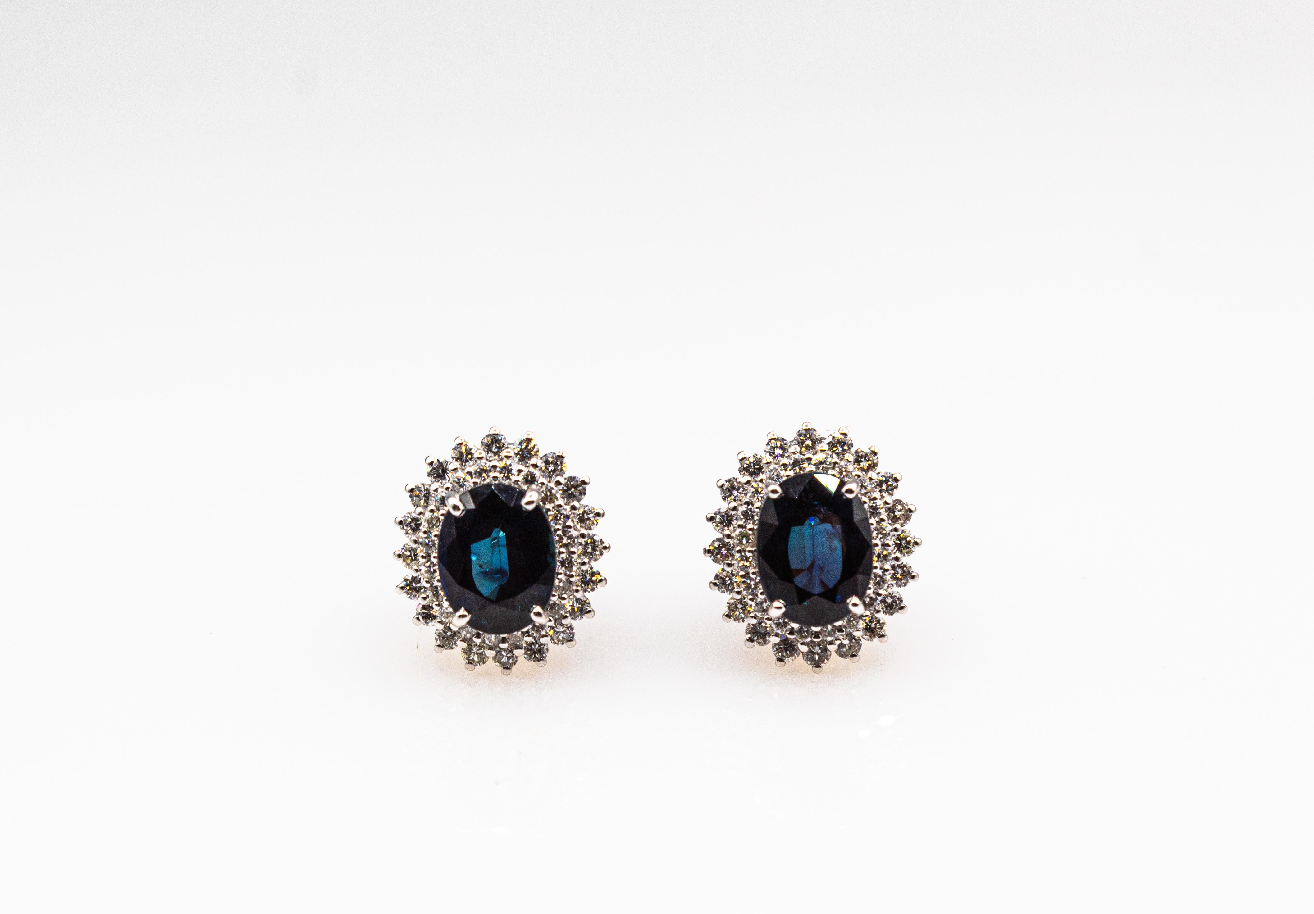 Boucles d'oreilles de style Art Déco en or blanc, diamant taille brillant, saphir bleu en vente 5