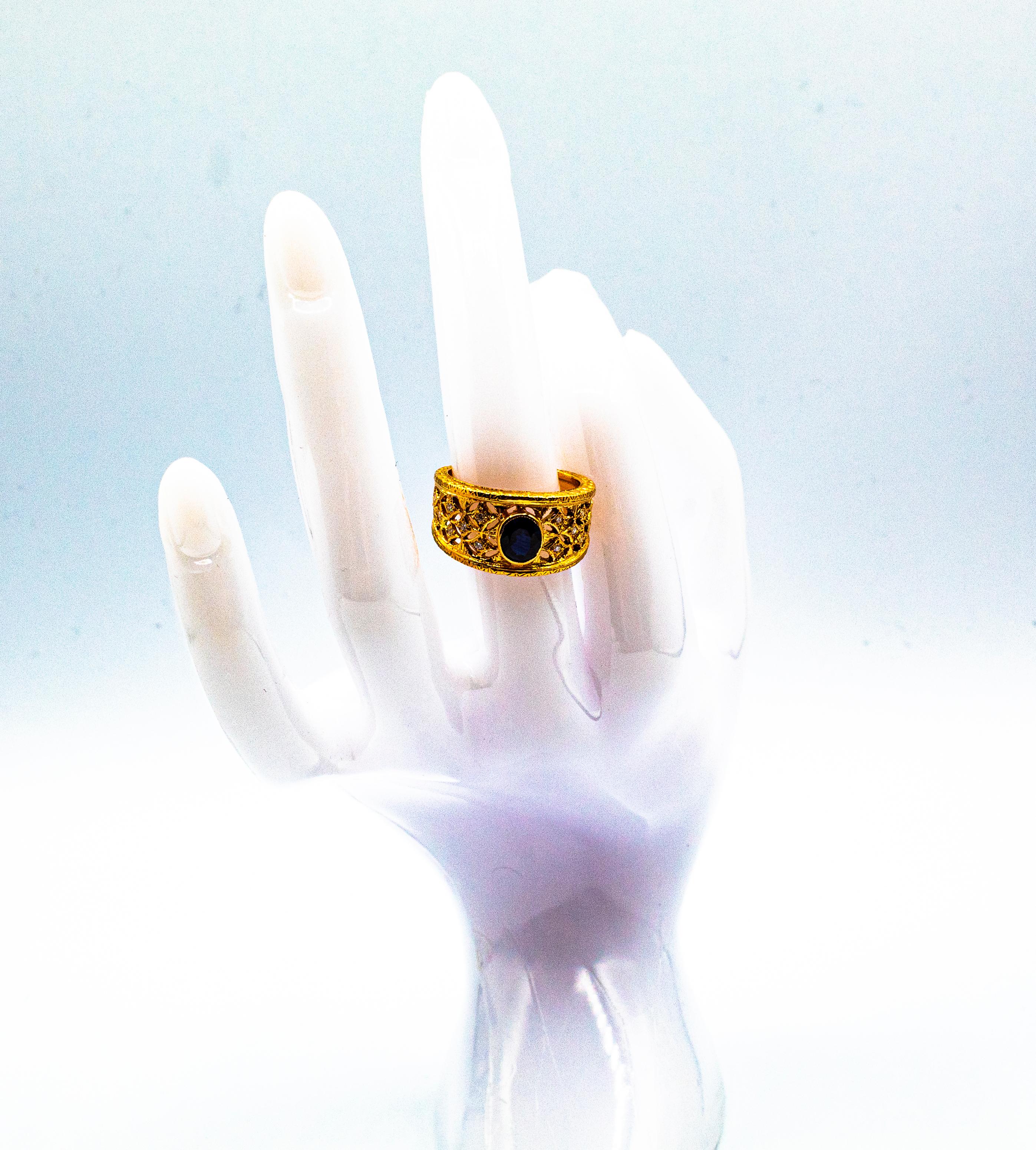 Anello a fascia in oro giallo con diamante blu e zaffiro, stile Art Deco, bianco e taglio a brillante in vendita 8