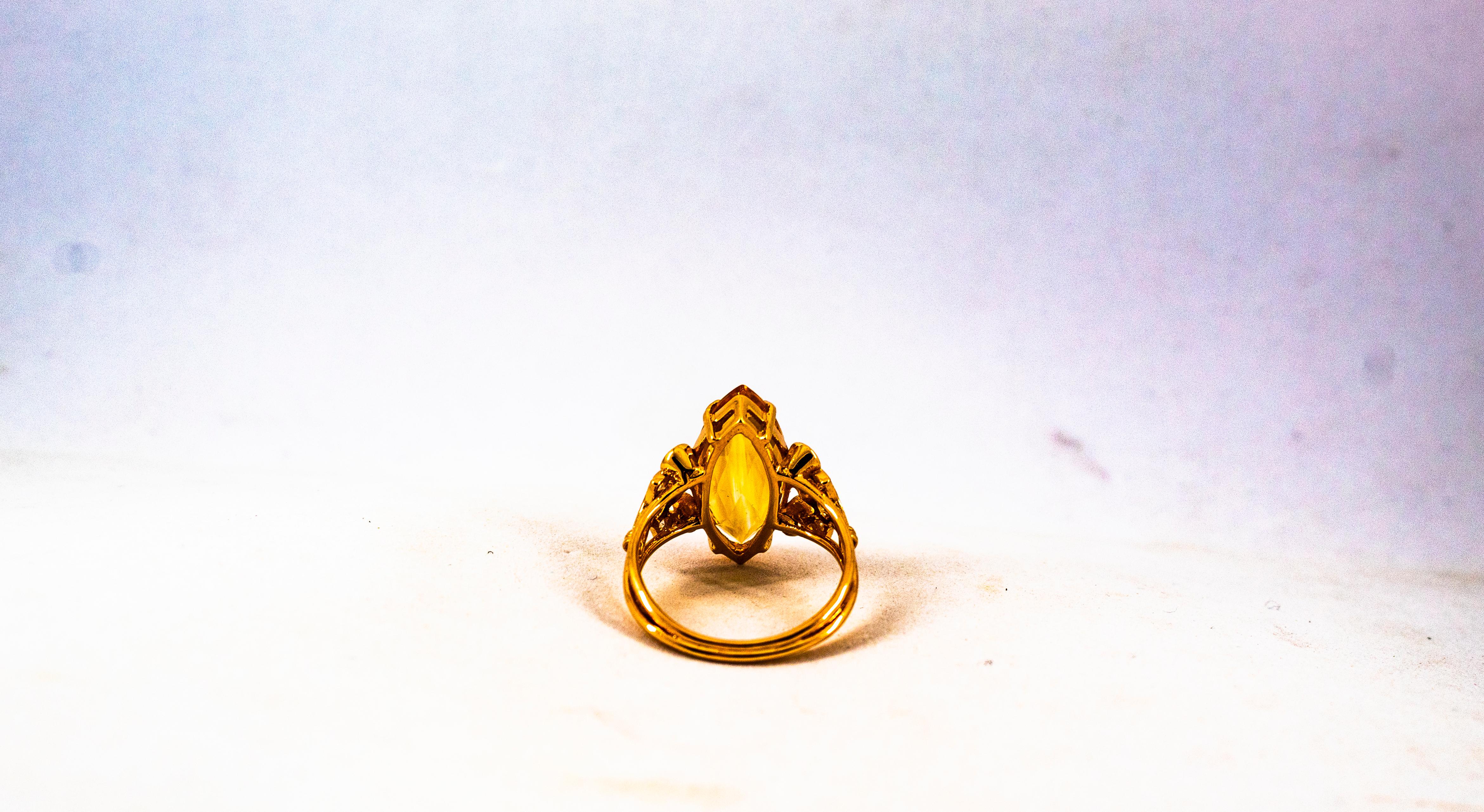 Bague de cocktail en or jaune, diamant blanc taillé en brillant, citrine, de style Art déco en vente 8