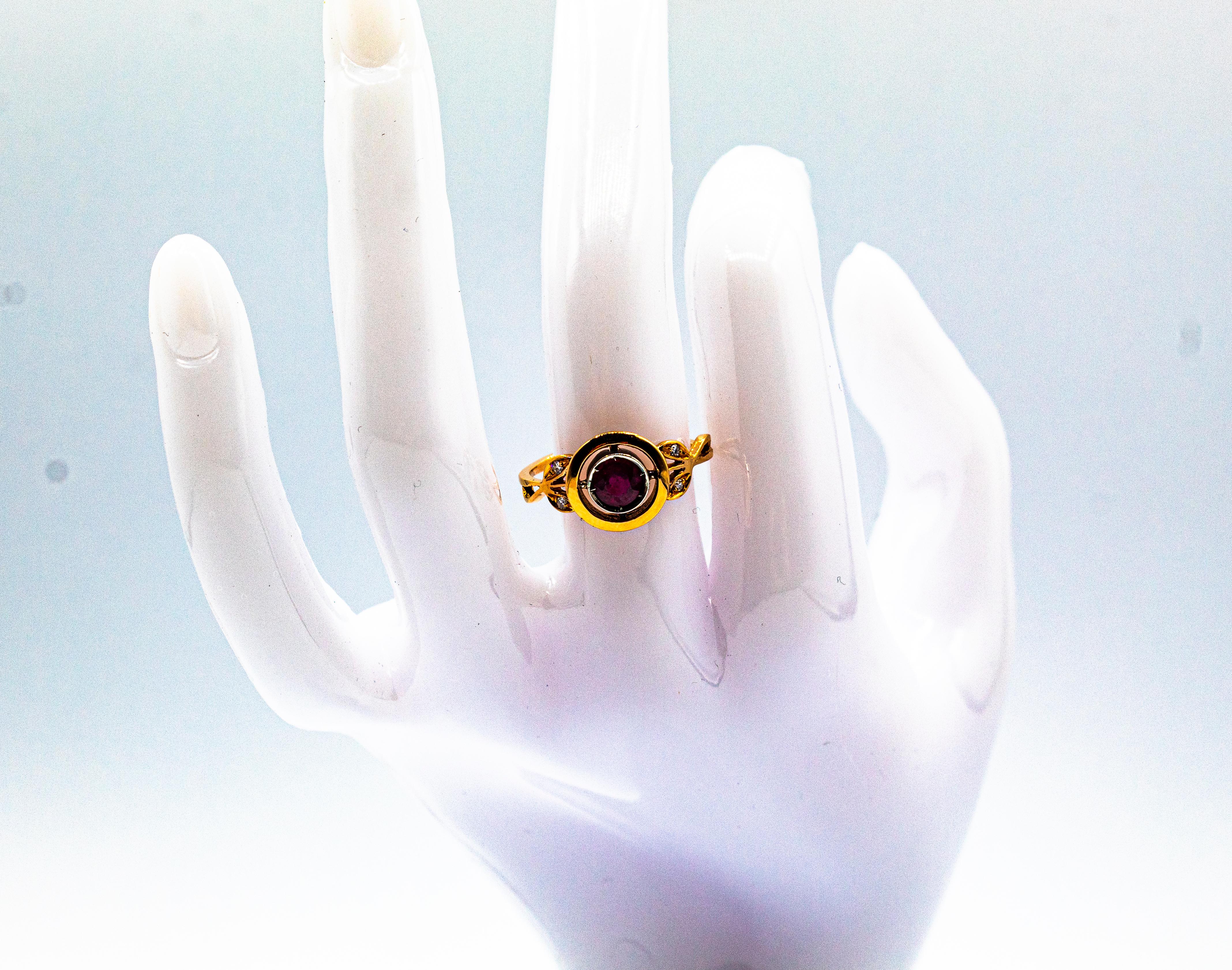 Anillo de cóctel de oro amarillo con diamante rubí talla brillante blanco estilo art déco en venta 13