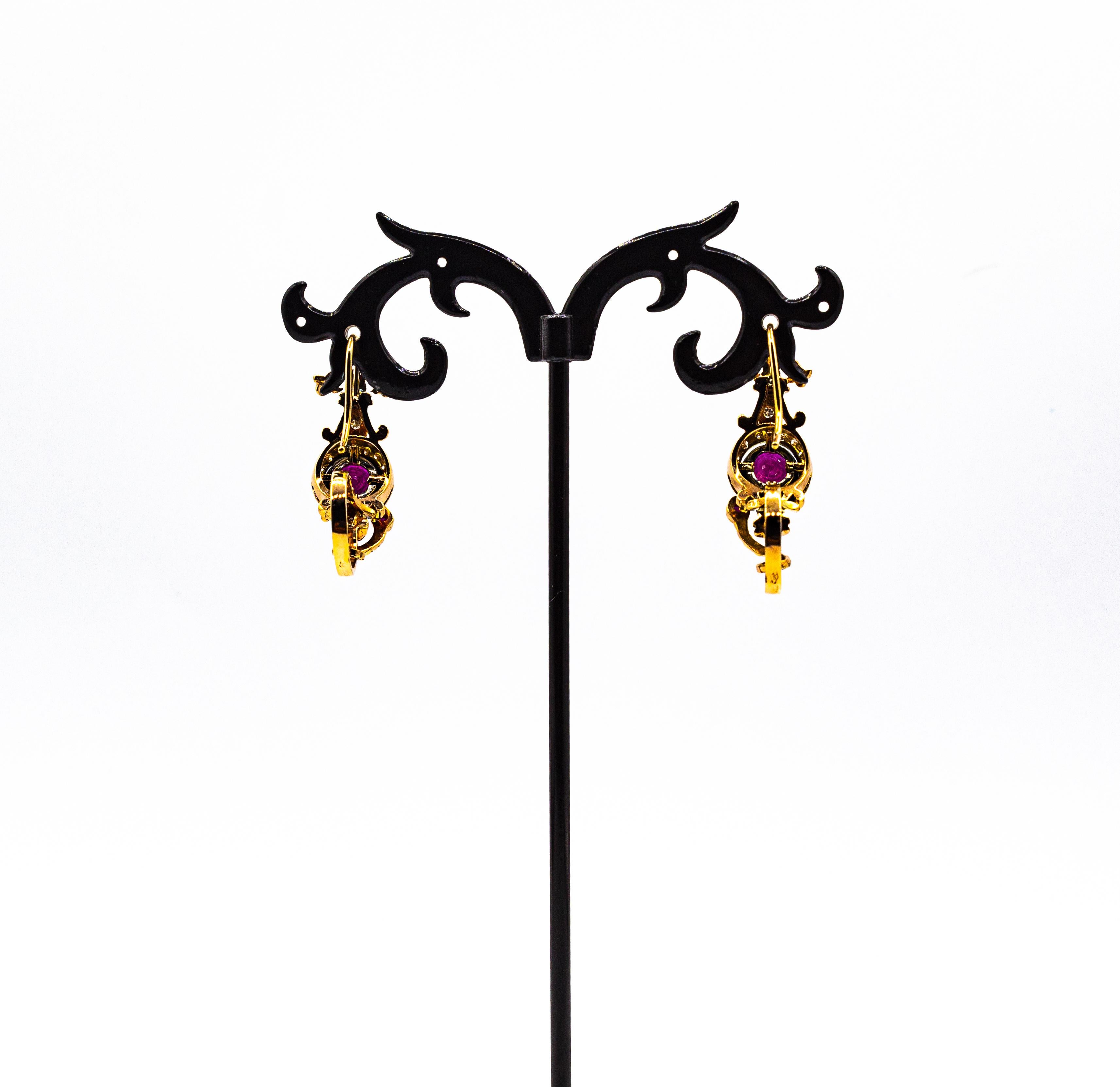 Boucles d'oreilles pendantes en or jaune, rubis, diamant blanc taillé en brillant, style Art Déco en vente 1