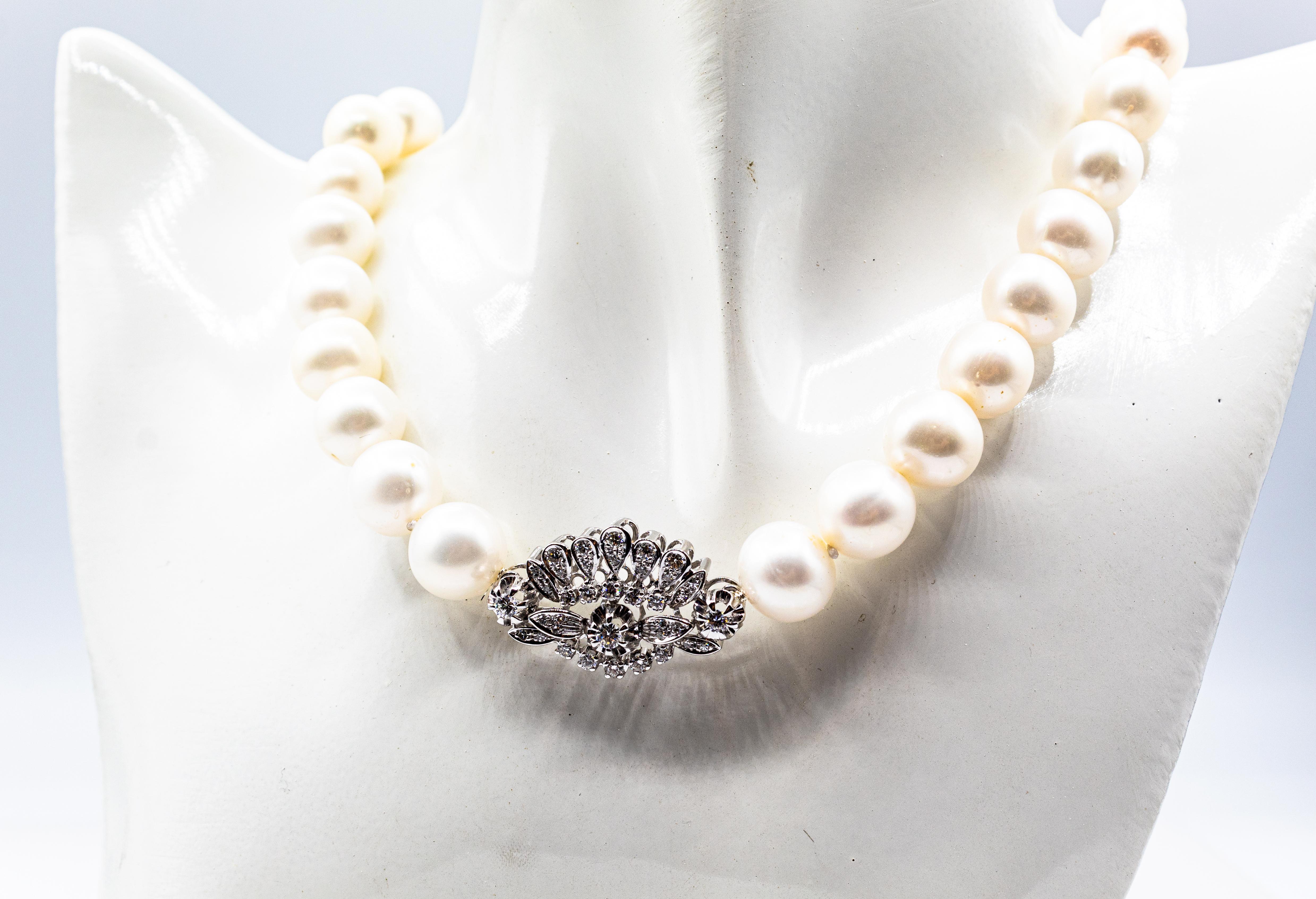 Art Deco Style White Brilliant Cut Diamond Sea Pearl White Gold Beaded Necklace In New Condition For Sale In Naples, IT