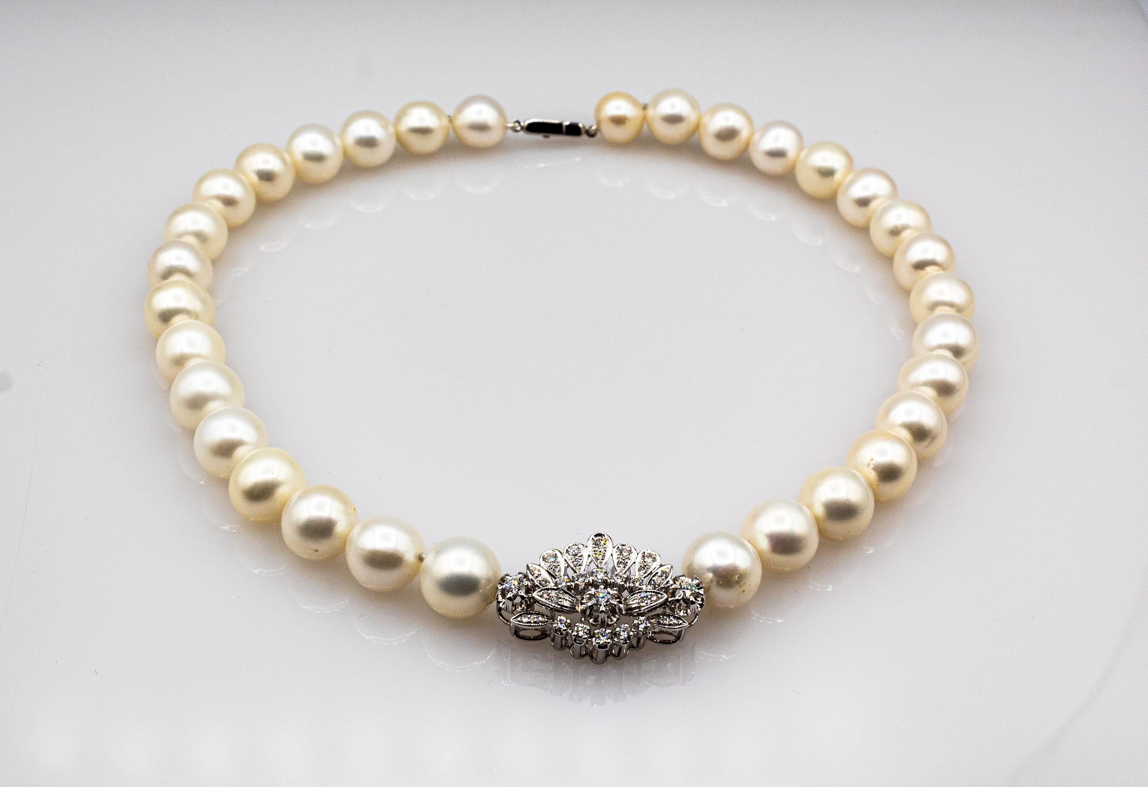 Art Deco Style White Brilliant Cut Diamond Sea Pearl White Gold Beaded Necklace For Sale 3