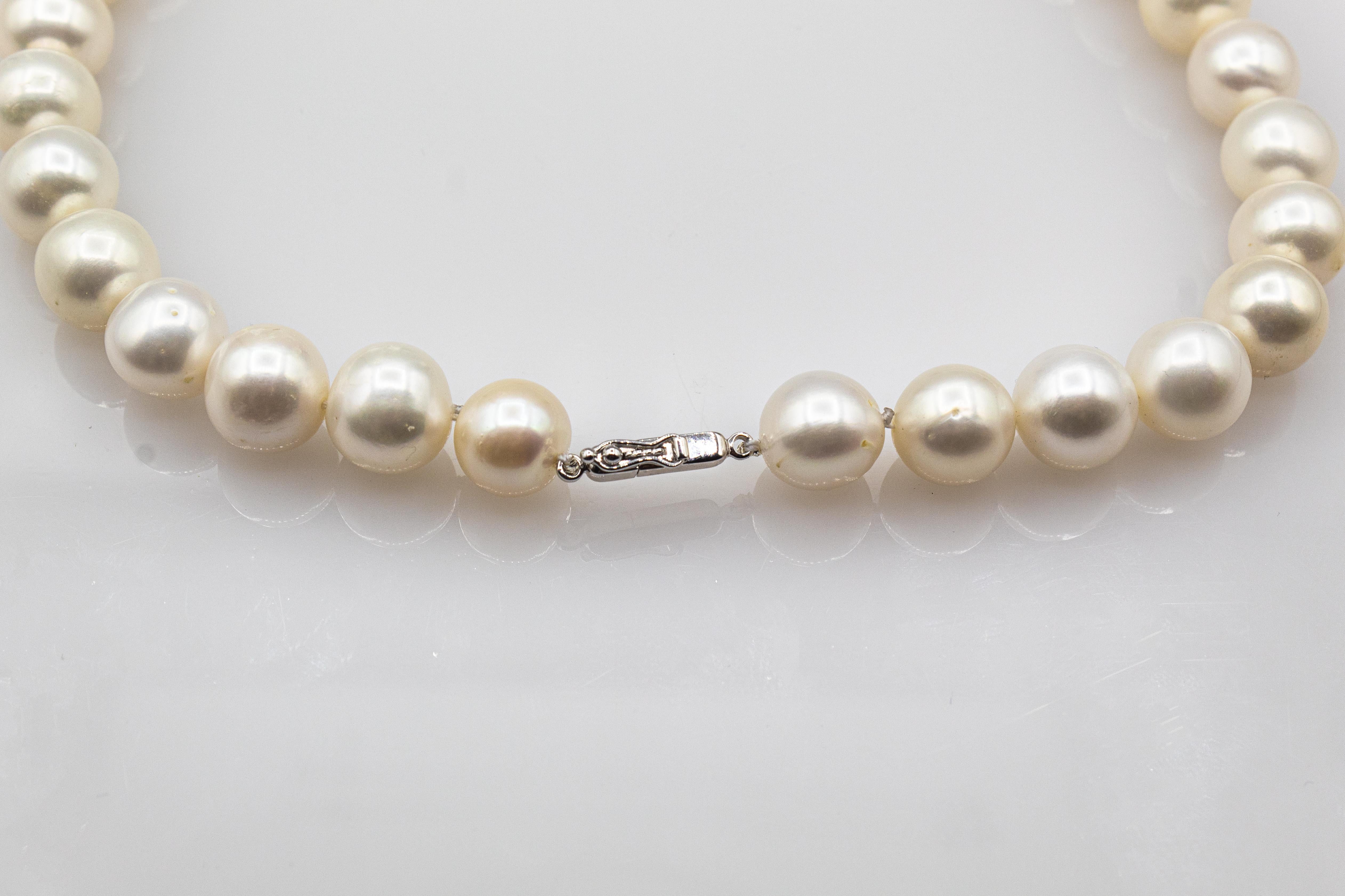 Art Deco Style White Brilliant Cut Diamond Sea Pearl White Gold Beaded Necklace For Sale 4
