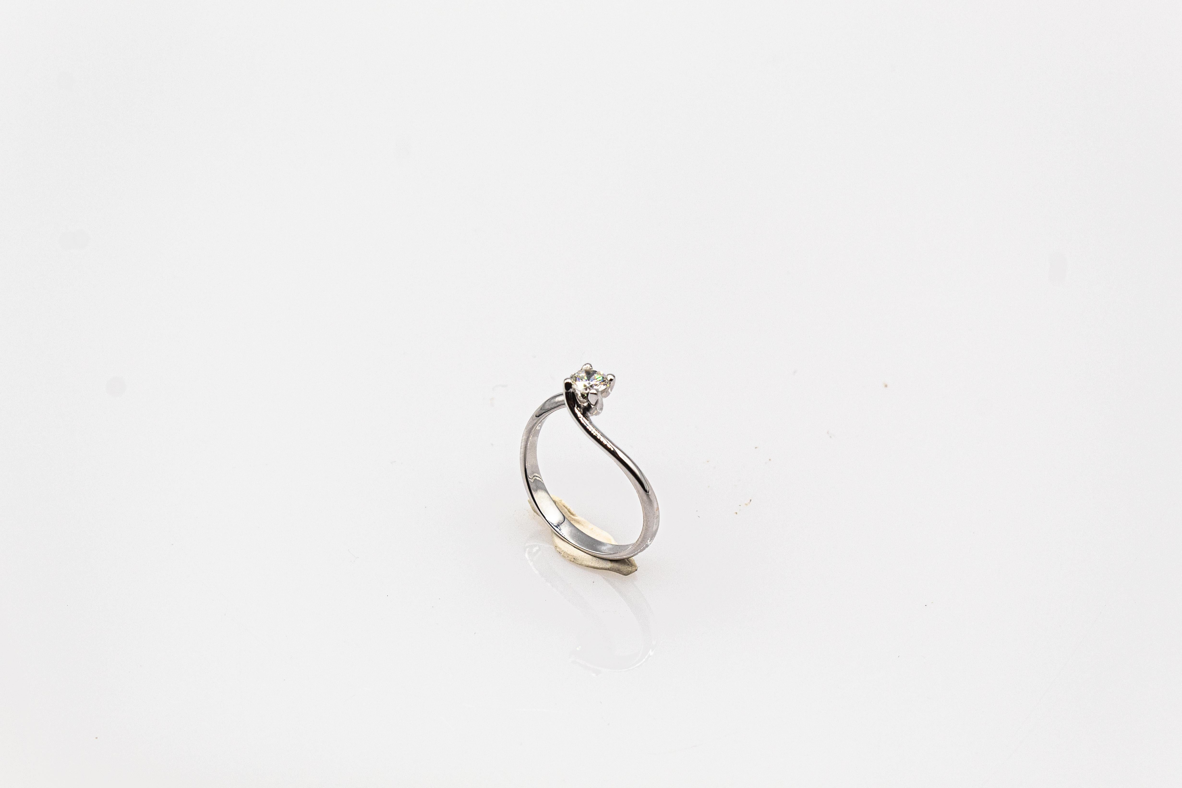 Women's or Men's Art Deco Style White Brilliant Cut Diamond White Gold Solitaire Ring