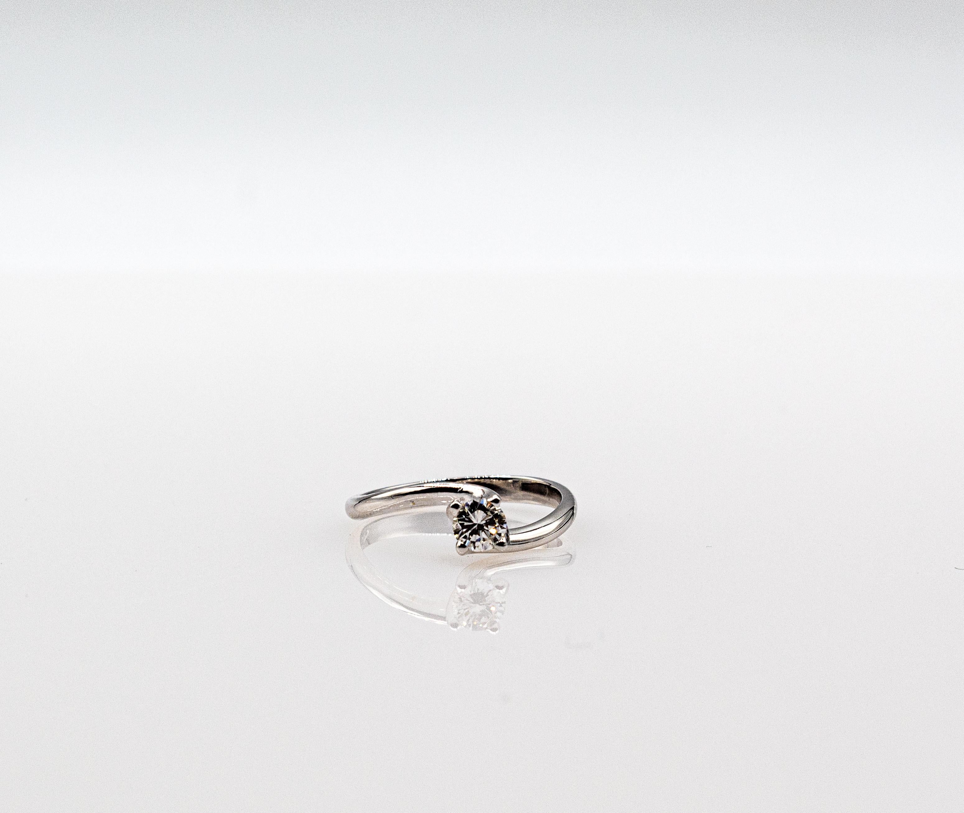 Solitär-Ring aus Weißgold mit Diamanten im Art-déco-Stil im Brillantschliff im Angebot 3
