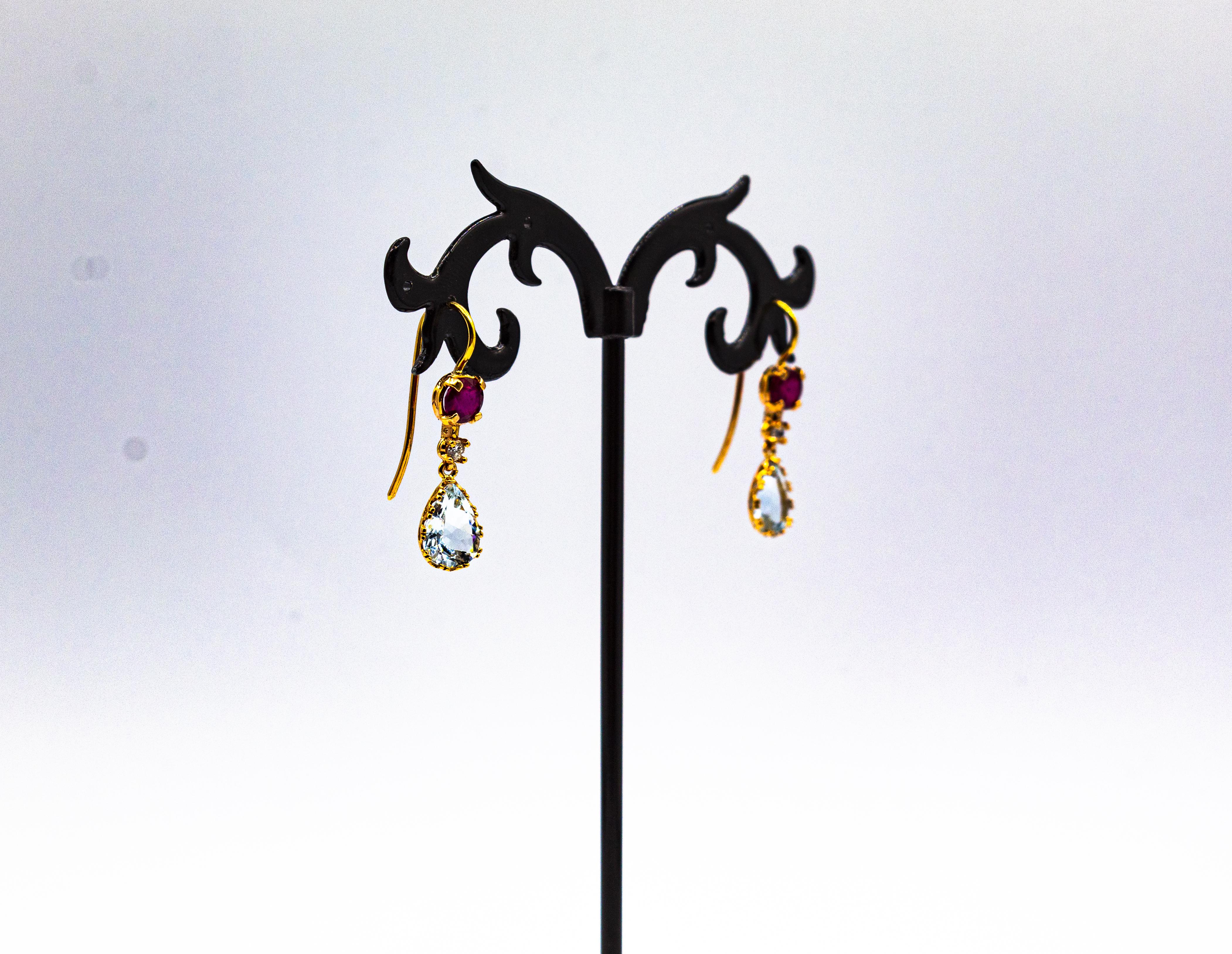 Clous d'oreilles pendantes de style Art déco en or jaune avec diamant blanc, aigue-marine et rubis en vente 3