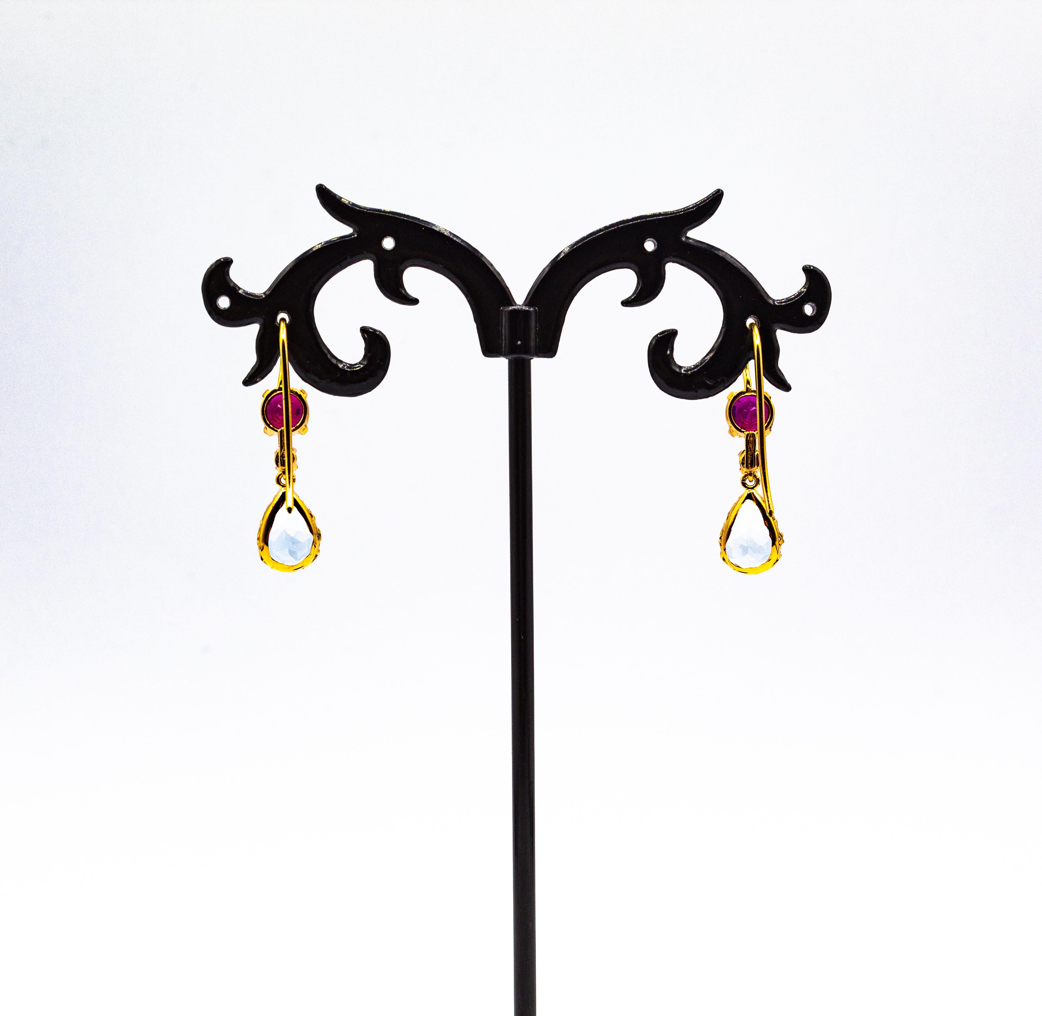 Clous d'oreilles pendantes de style Art déco en or jaune avec diamant blanc, aigue-marine et rubis en vente 4