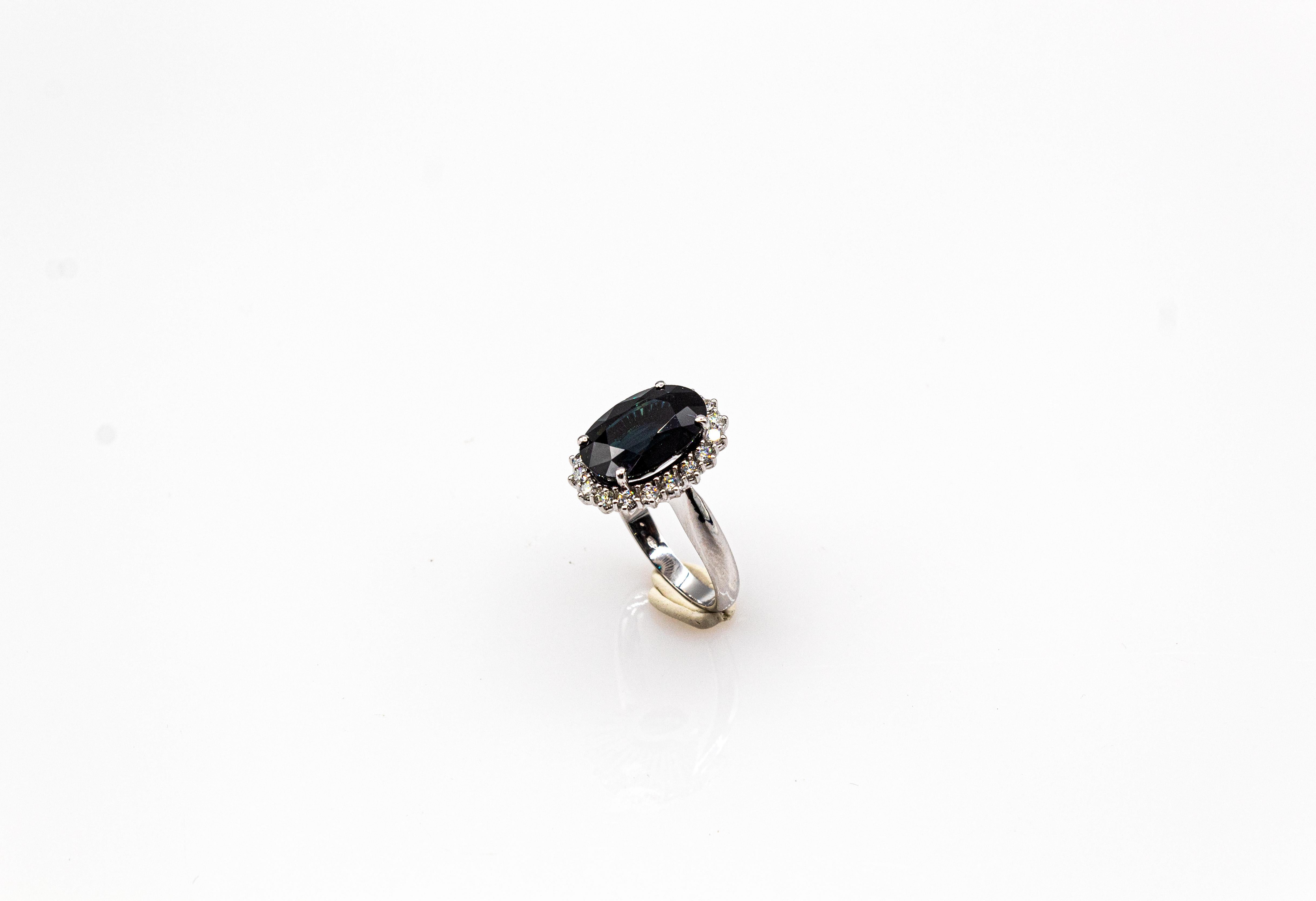 Anillo de cóctel de oro blanco con diamante blanco de estilo art déco y zafiro azul de corte ovalado en venta 6