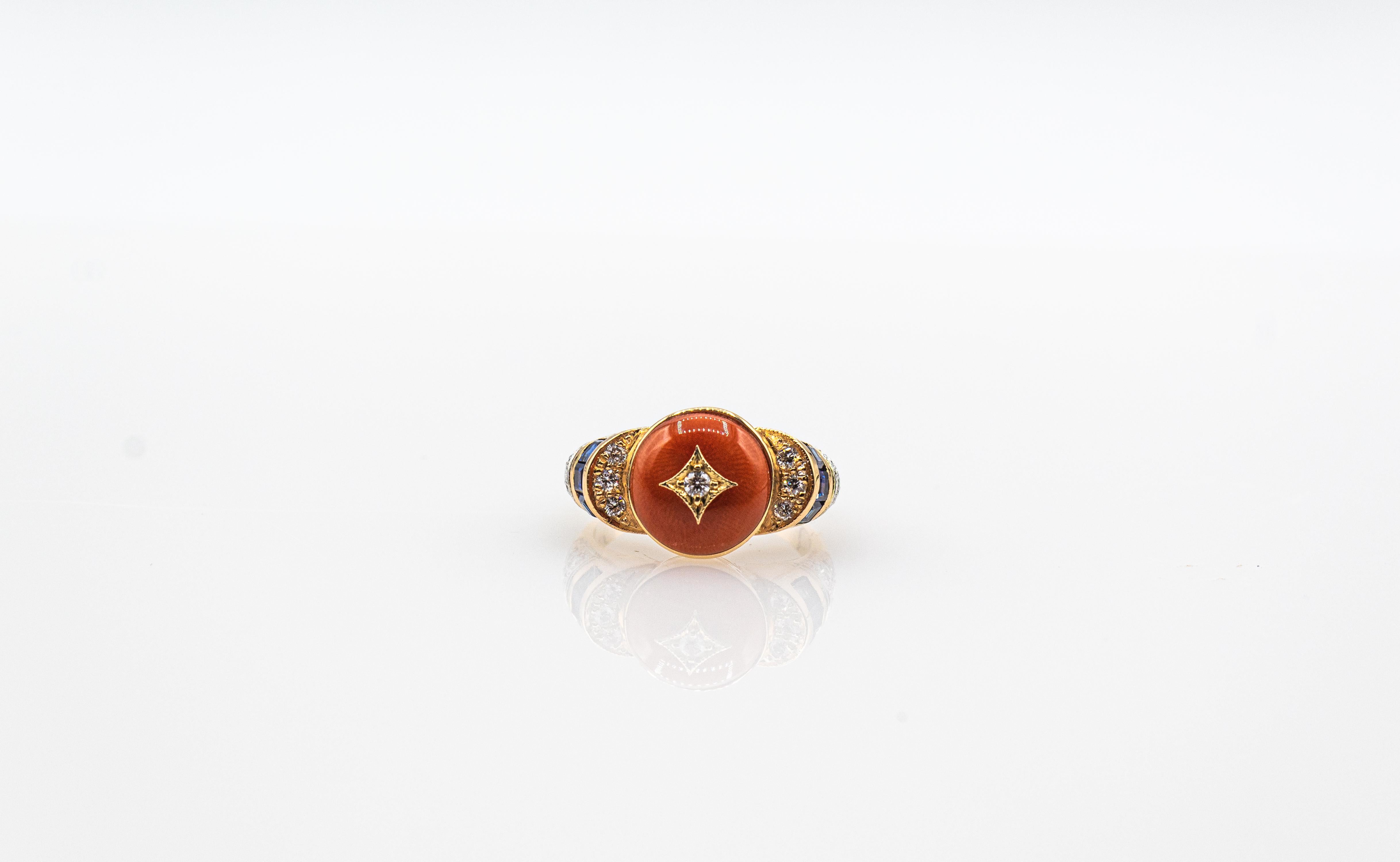 Bague cocktail de style Art déco en or jaune, diamant blanc, saphir bleu, saphir rouge, corail en vente 5