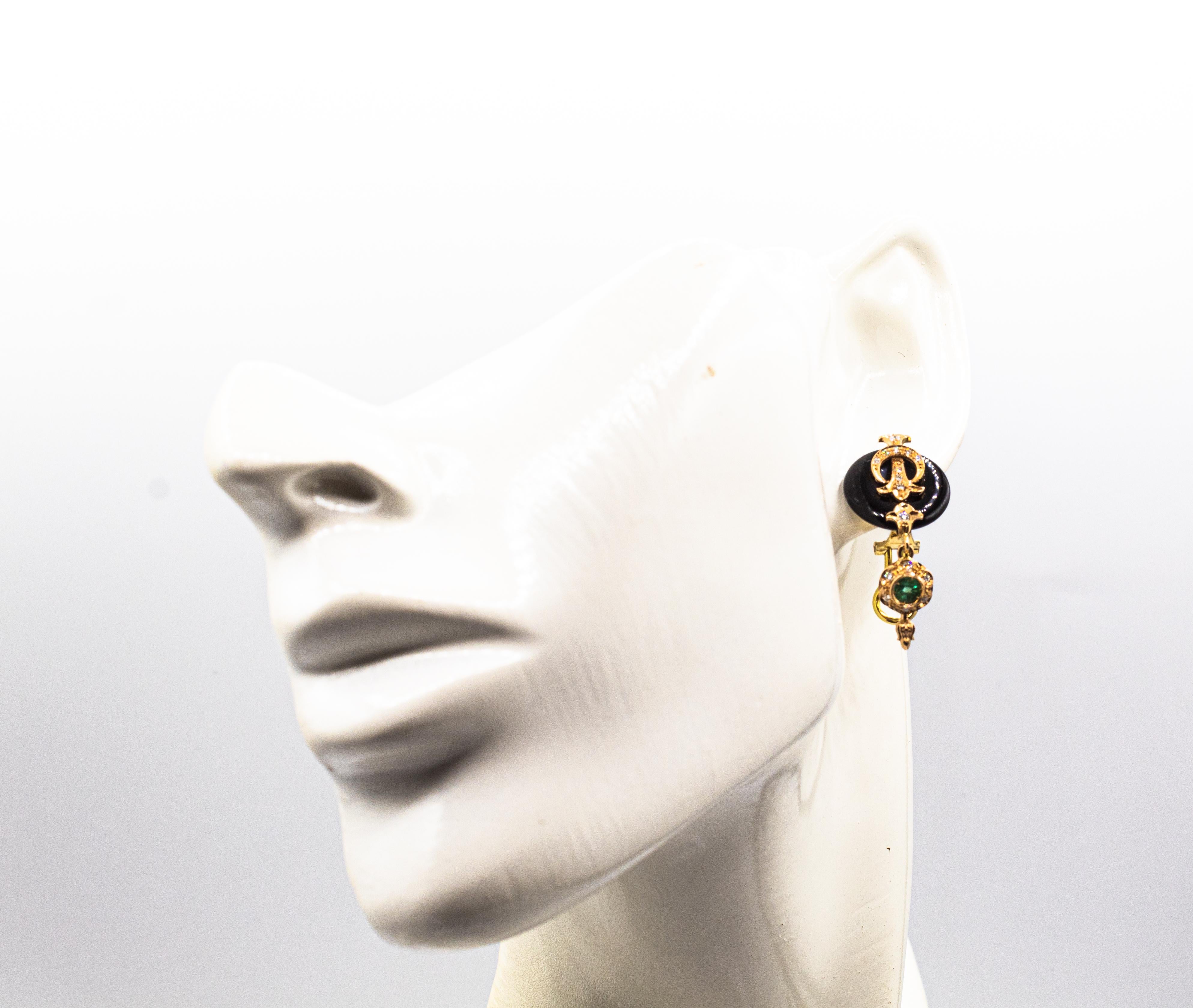 Ohrclips im Art-Déco-Stil, weißer Diamant, Smaragd, handgeschliffener Onyx, Gelbgold für Damen oder Herren im Angebot