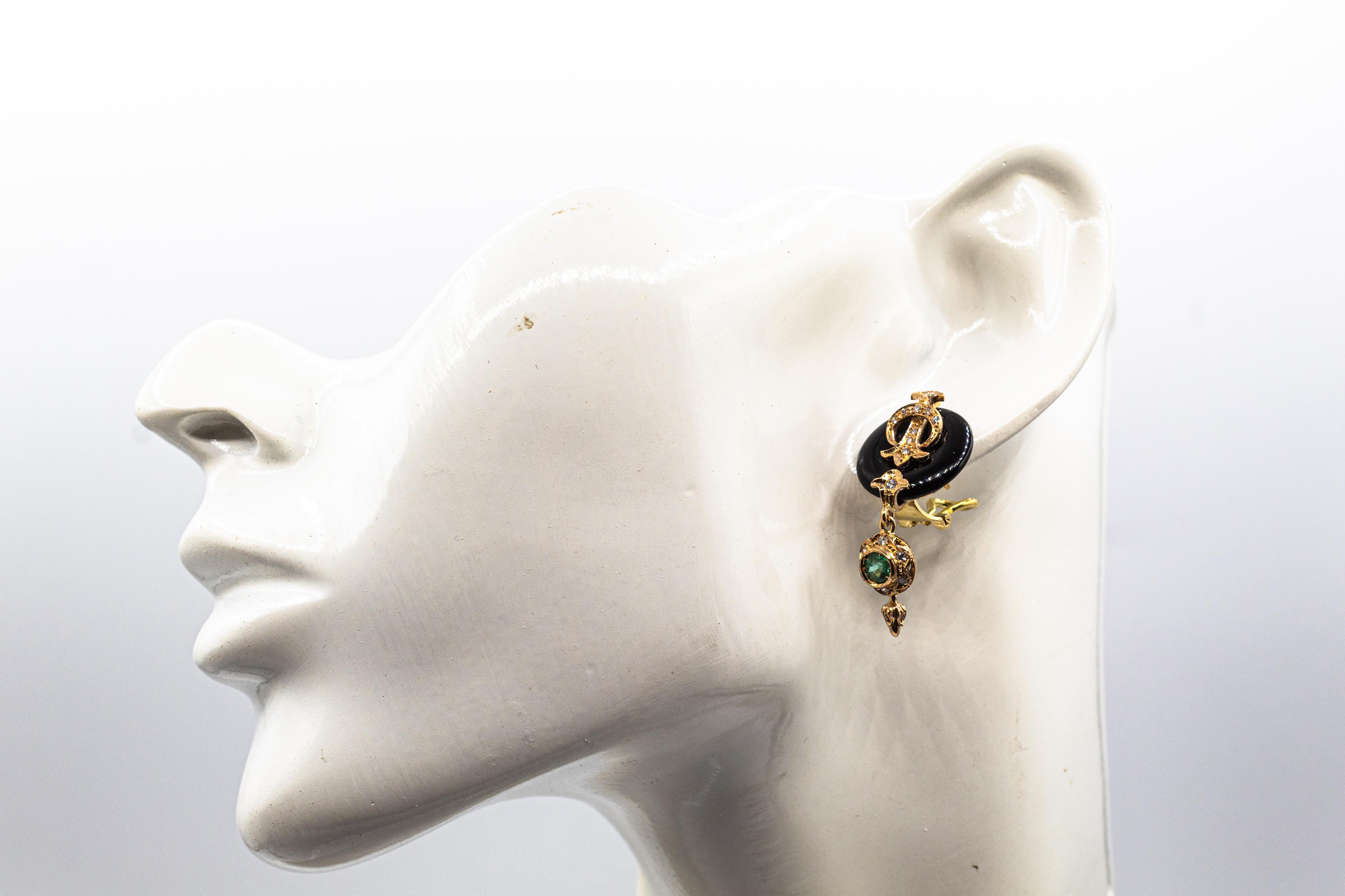 Ohrclips im Art-Déco-Stil, weißer Diamant, Smaragd, handgeschliffener Onyx, Gelbgold im Angebot 1
