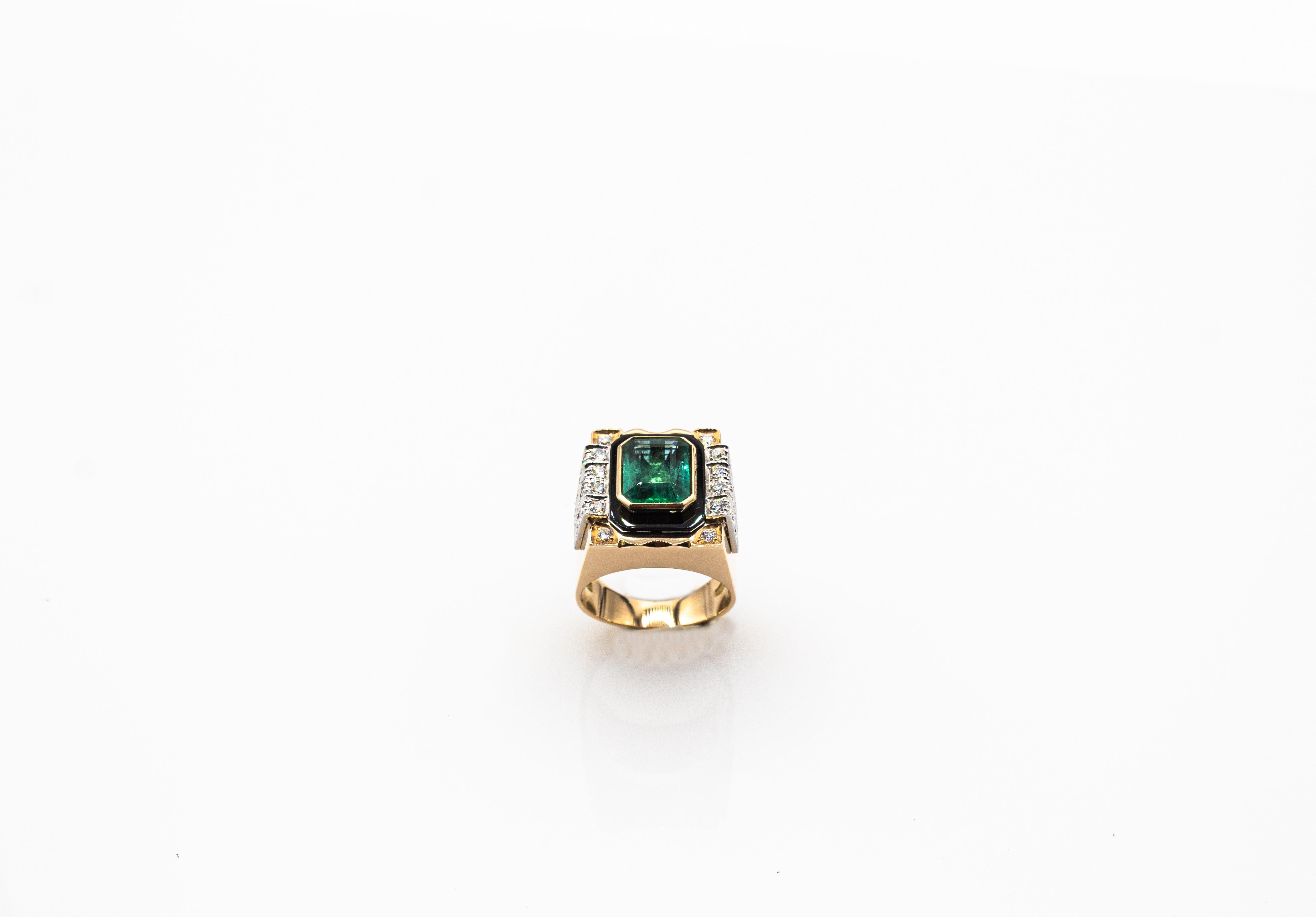 Art Deco Style White Diamond Octagon Cut Emerald Onyx Yellow Gold Cocktail Ring In New Condition In Naples, IT