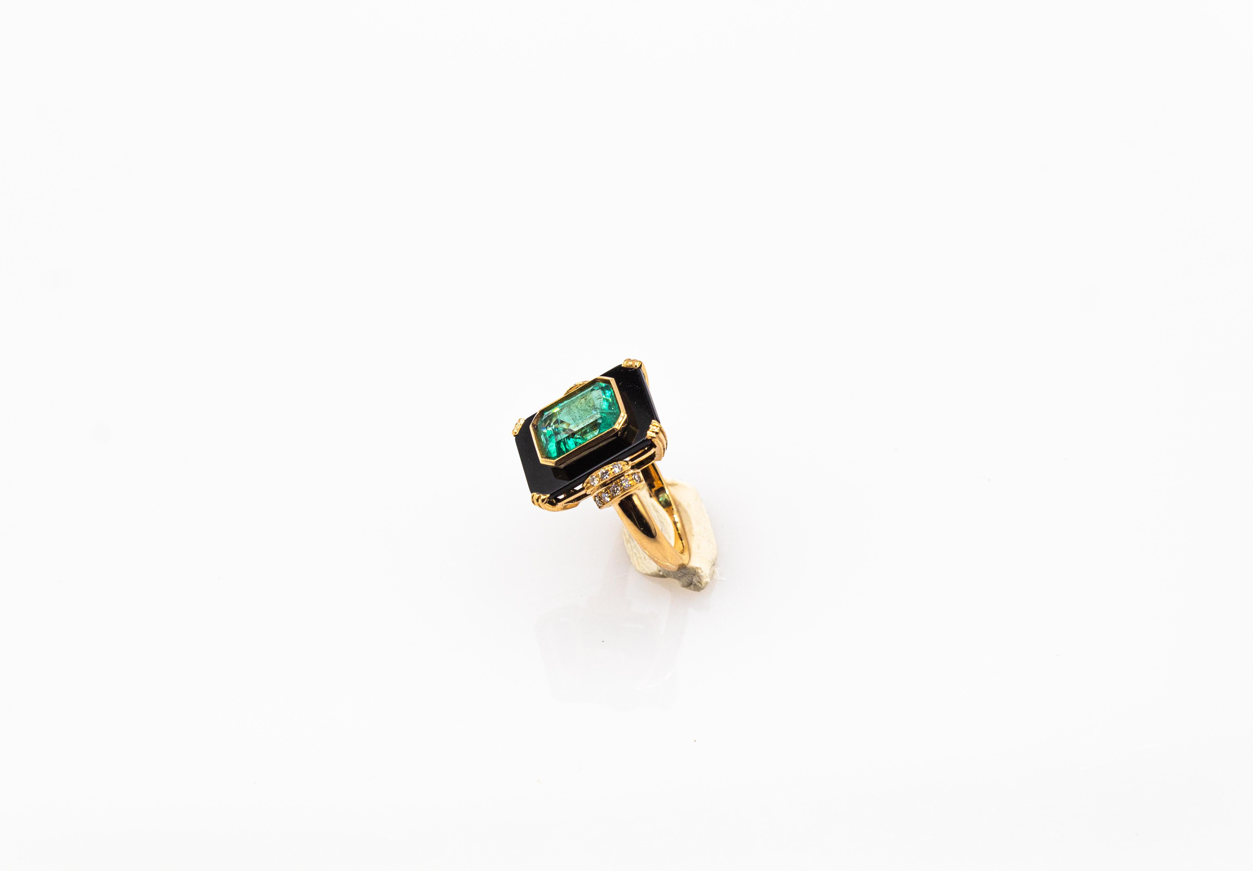 Brilliant Cut Art Deco Style White Diamond Octagon Cut Emerald Onyx Yellow Gold Cocktail Ring For Sale