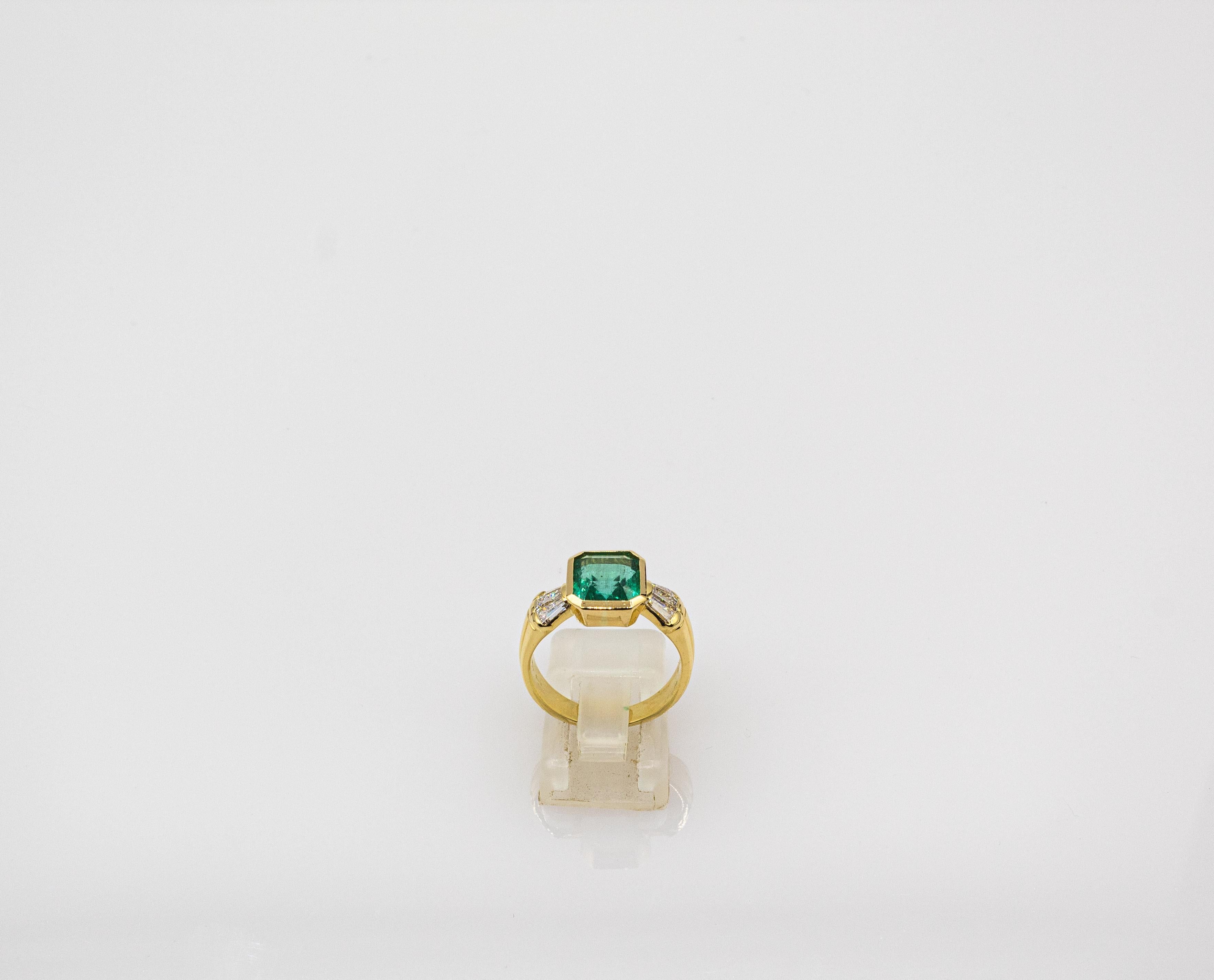Women's or Men's Art Deco Style White Diamond Octagon Cut Emerald Yellow Gold Cocktail Ring For Sale