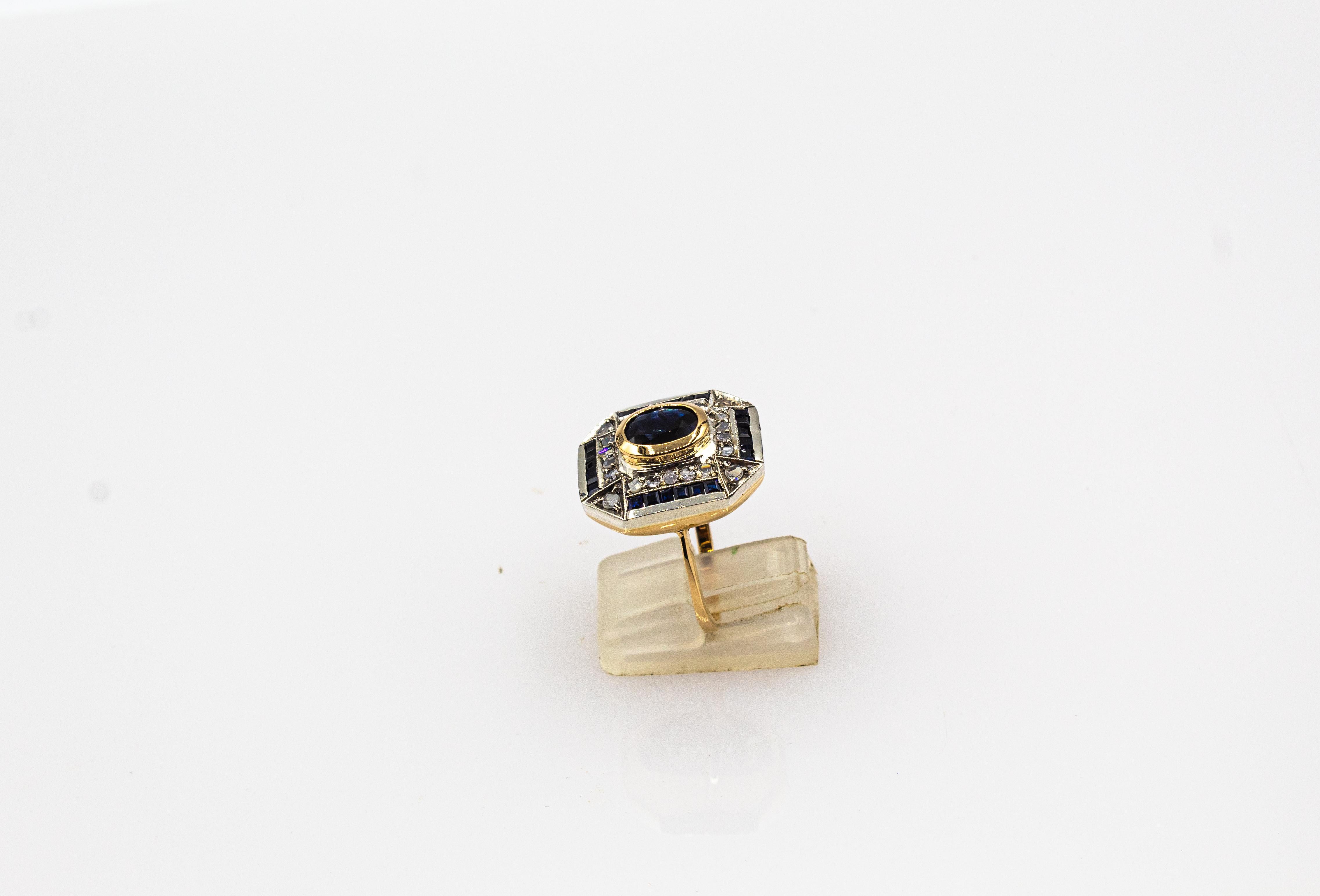 Taille rose Bague cocktail de style Art déco en or jaune avec diamants blancs et saphirs bleus taille ovale en vente