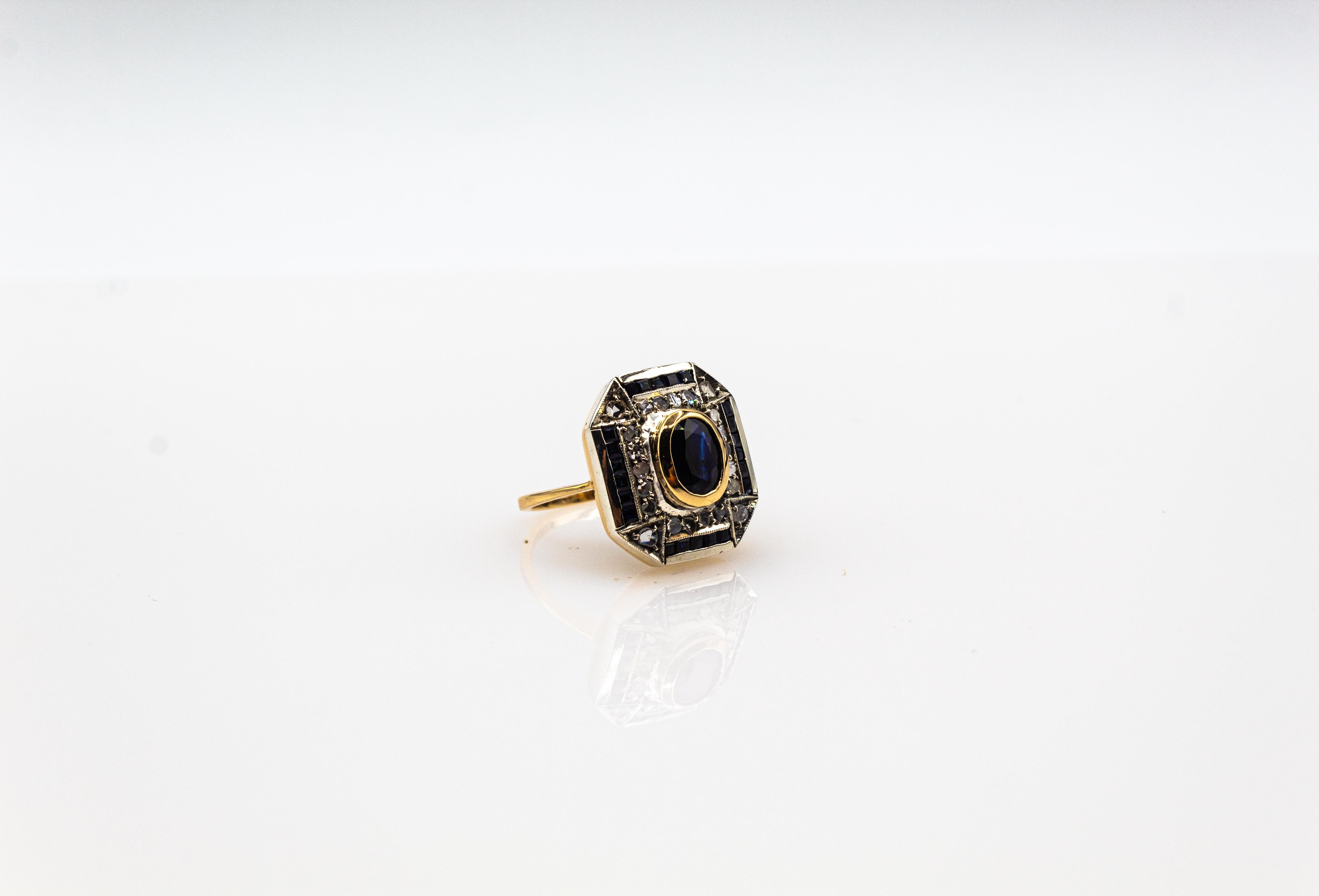 Bague cocktail de style Art déco en or jaune avec diamants blancs et saphirs bleus taille ovale en vente 3