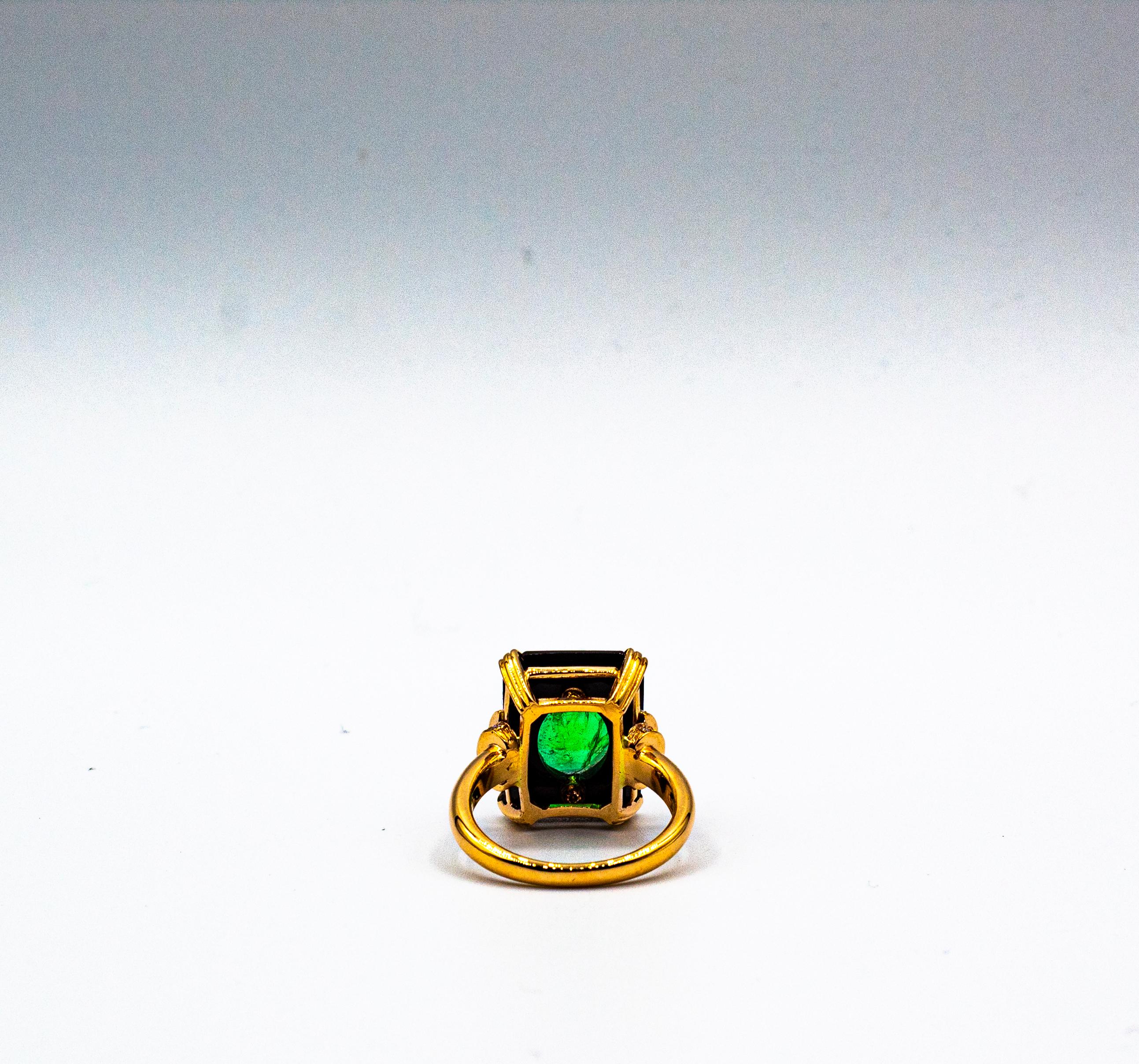 Anello da cocktail in oro giallo con diamante bianco taglio ovale e smeraldo onice in stile Art Deco 4