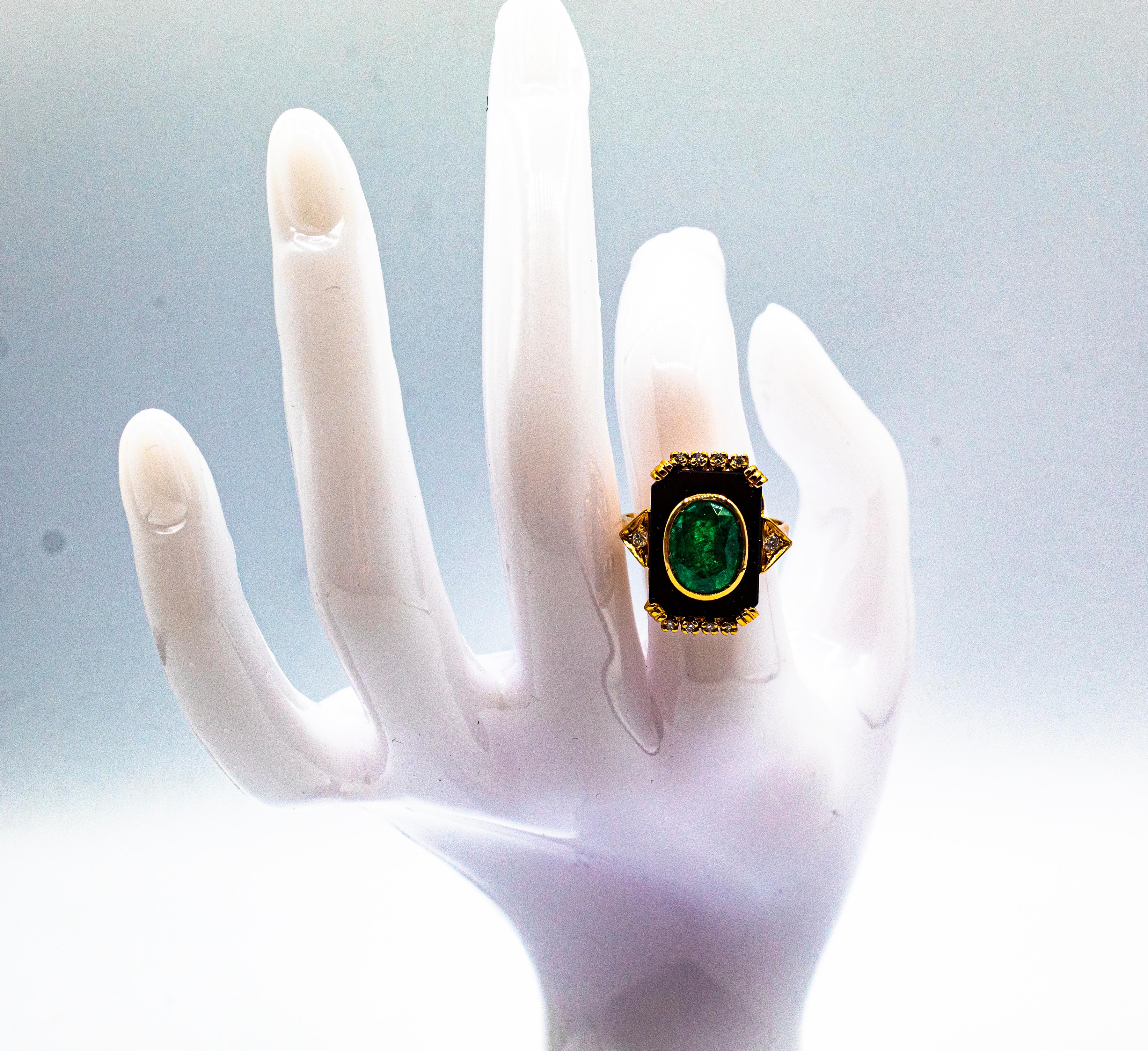 Art Deco Style White Diamond Oval Cut Emerald Onyx Yellow Gold Cocktail Ring 10