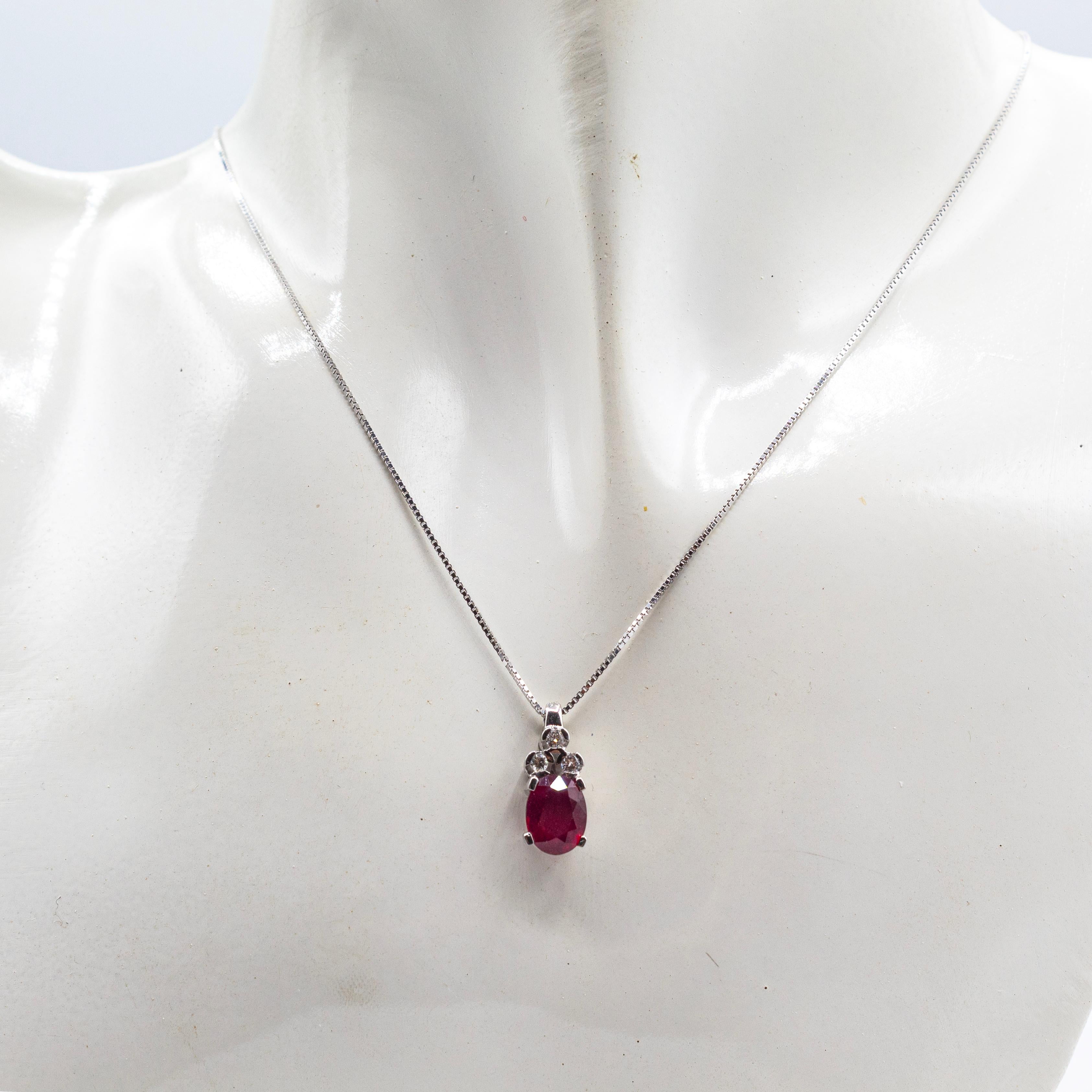 Women's or Men's Art Deco Style White Diamond Oval Cut Ruby White Gold Pendant Necklace For Sale