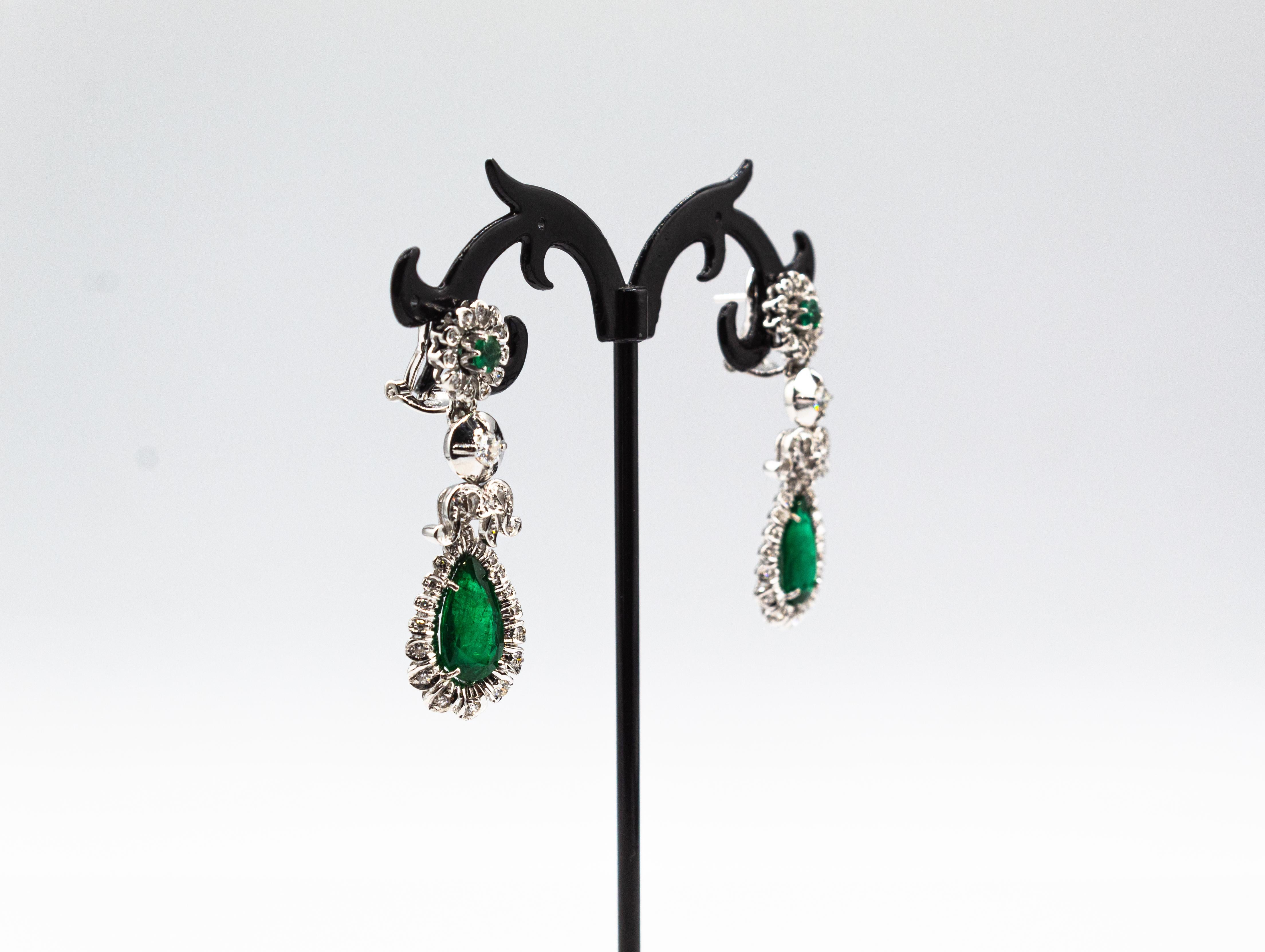 Women's or Men's Art Deco Style White Diamond Pear Cut Emerald White Gold Clip-On Drop Earrings For Sale