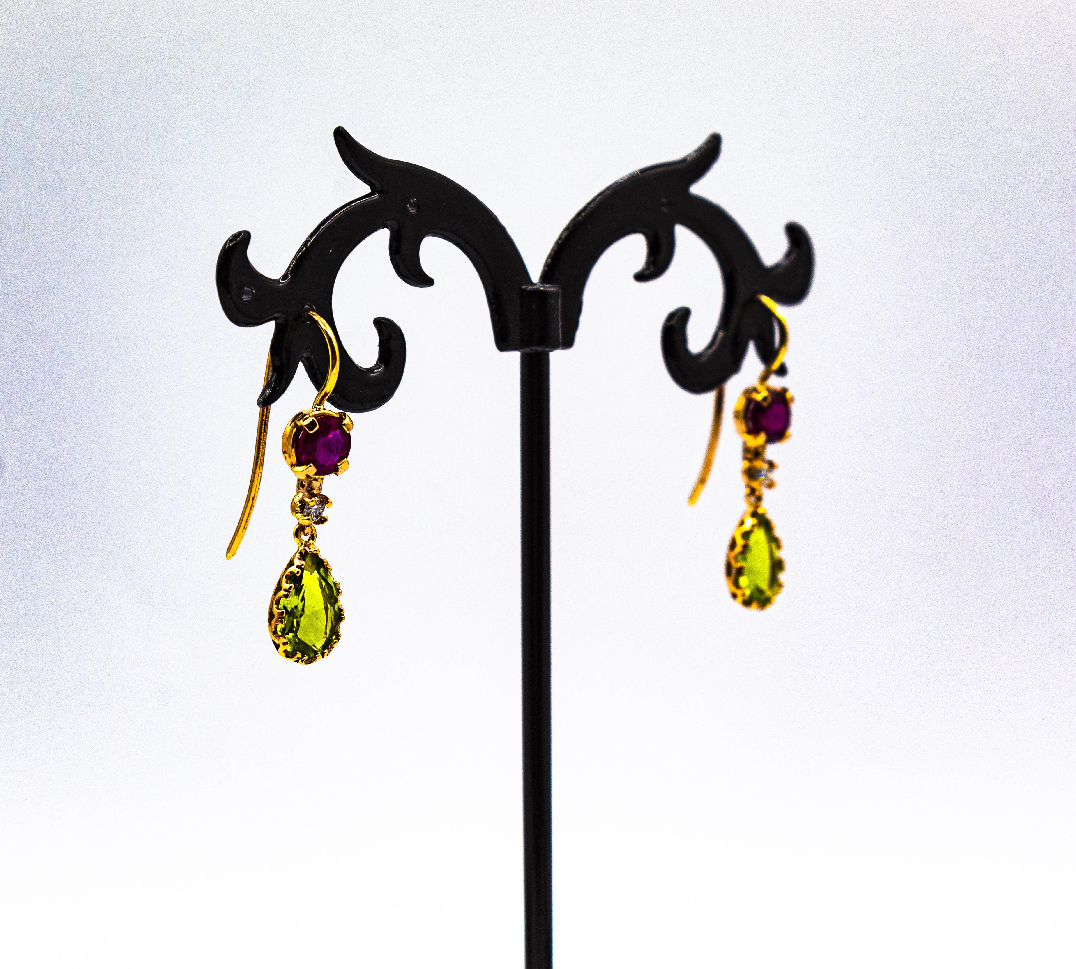 Pendientes de oro amarillo estilo art déco con diamante blanco, peridoto y rubí en venta 2