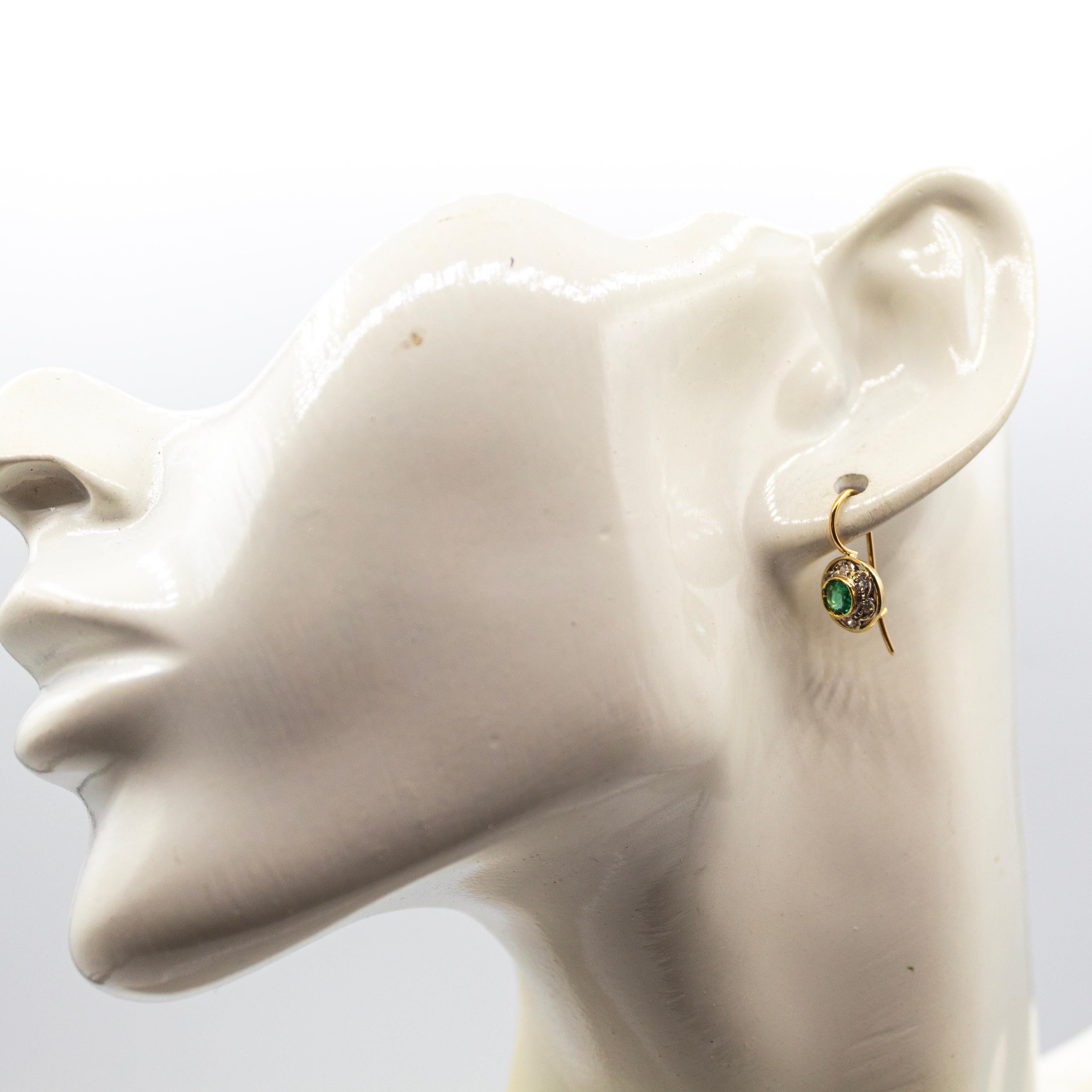 da uomo o donna Art Deco Style White Diamond Round Cut Emerald Yellow Gold Stud Dangle Earrings in vendita