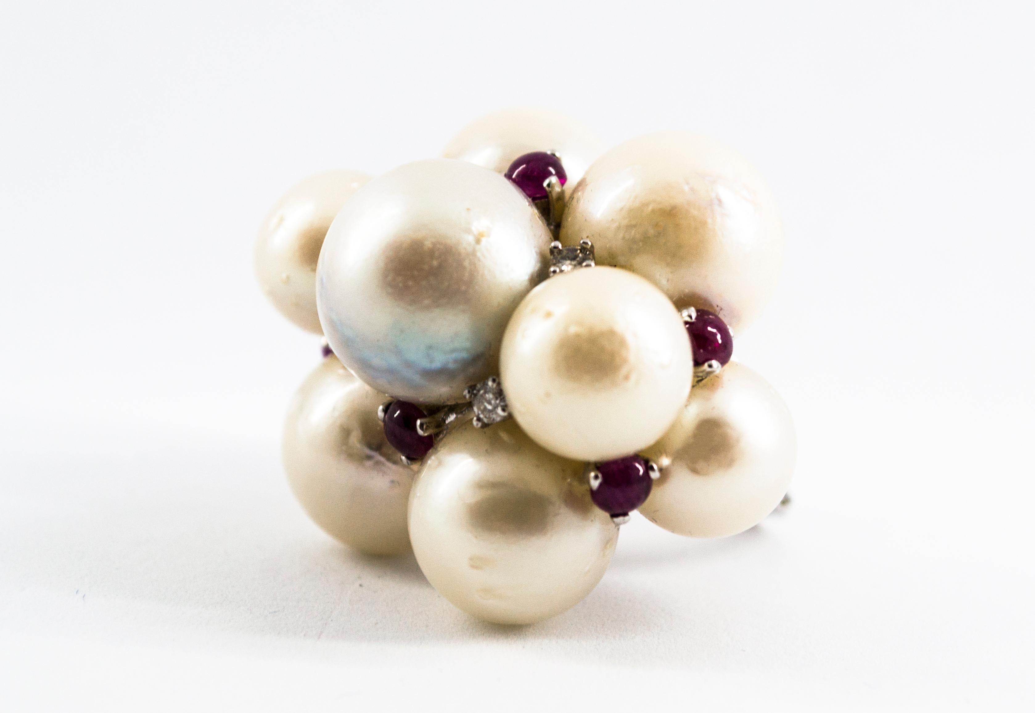 Art Deco Stil Weißer Diamant Rubin Australische Perle Weißgold Cocktail-Ring (Art déco) im Angebot