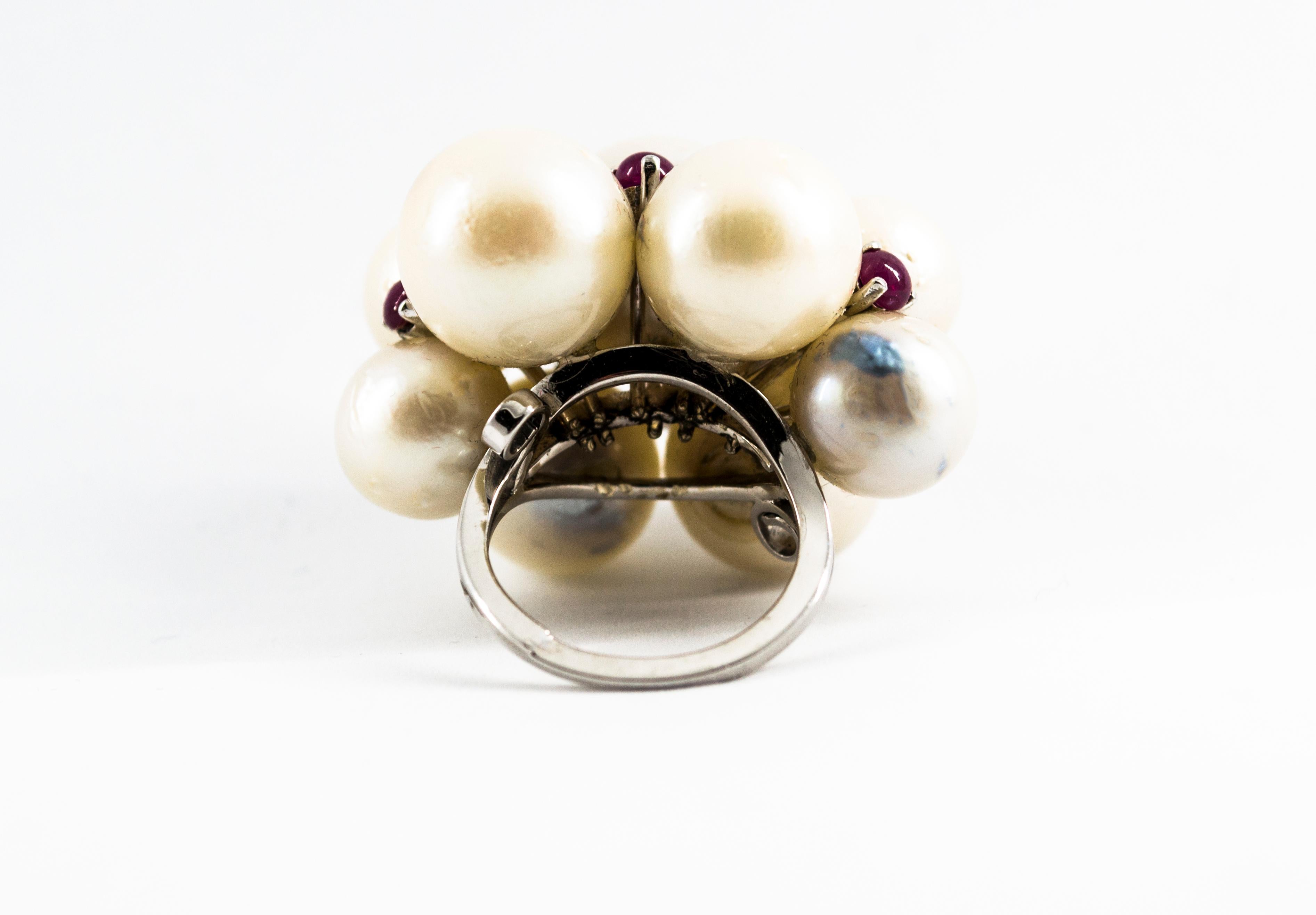 Art Deco Stil Weißer Diamant Rubin Australische Perle Weißgold Cocktail-Ring für Damen oder Herren im Angebot