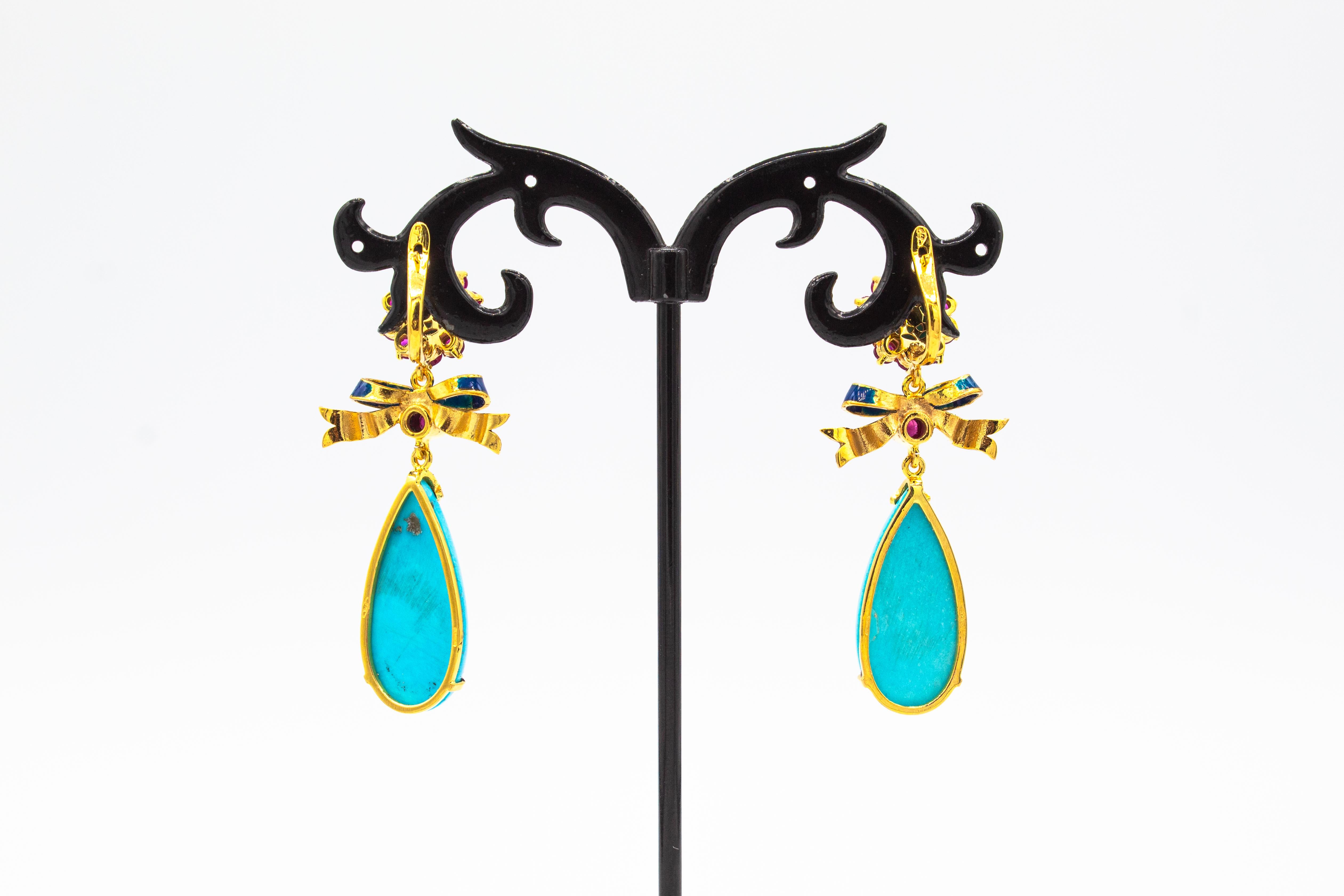 Boucles d'oreilles en goutte de style Art déco en or jaune, diamant blanc, rubis et turquoise naturelle Unisexe en vente