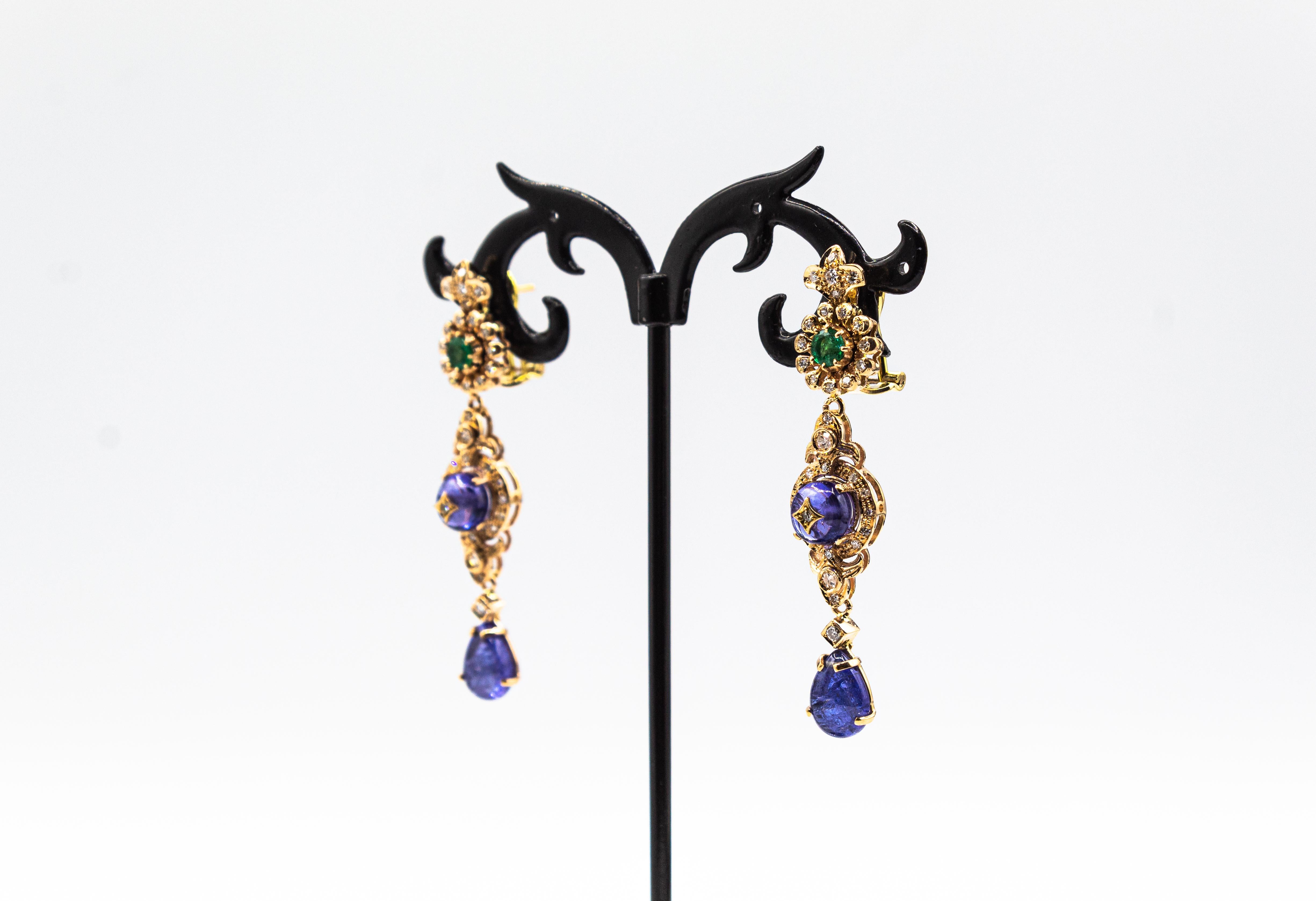Boucles d'oreilles à clip en or jaune, diamant blanc, tanzanite et émeraude de style Art Déco Neuf - En vente à Naples, IT