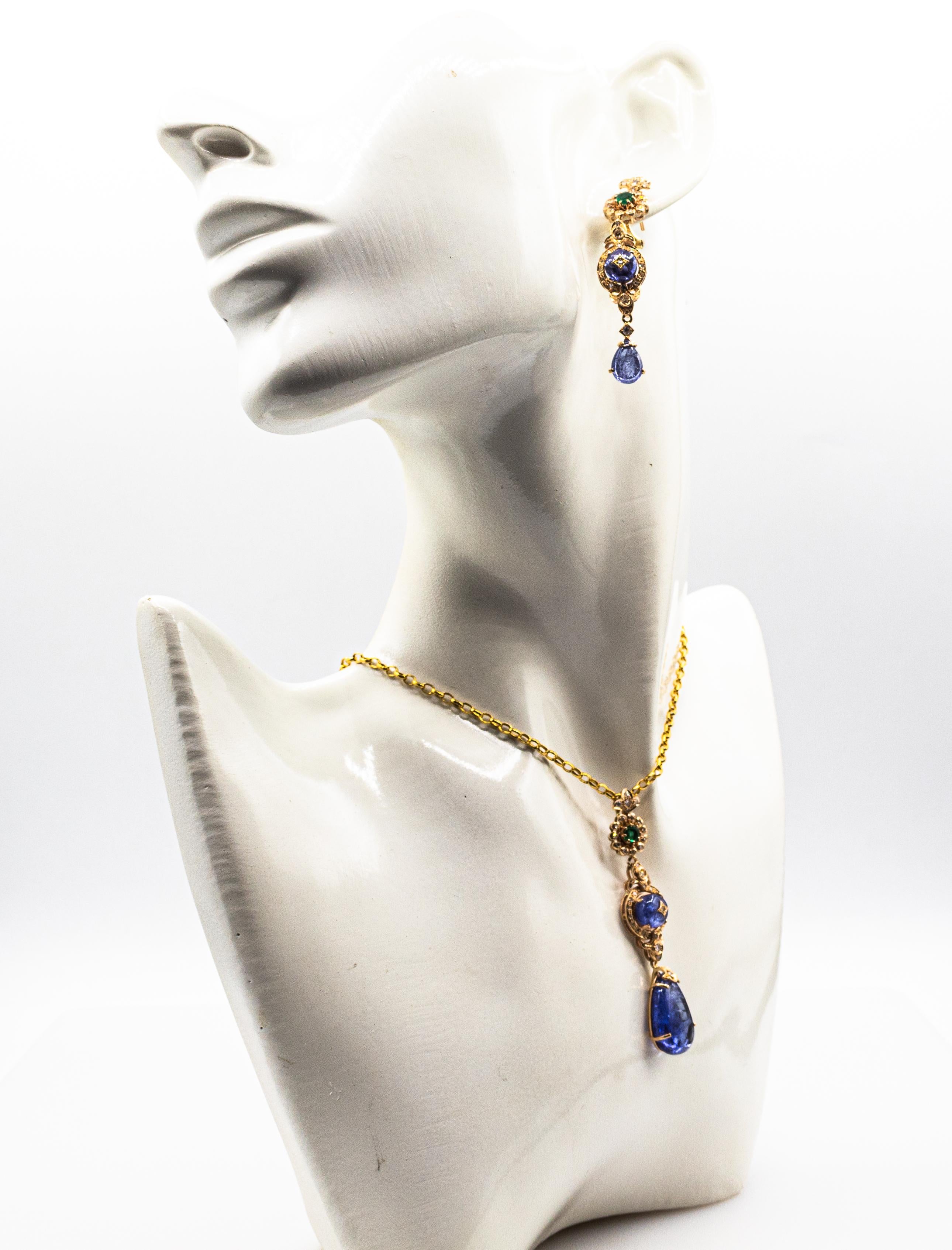 Women's or Men's Art Deco Style White Diamond Tanzanite Emerald Yellow Gold Pendant Necklace For Sale
