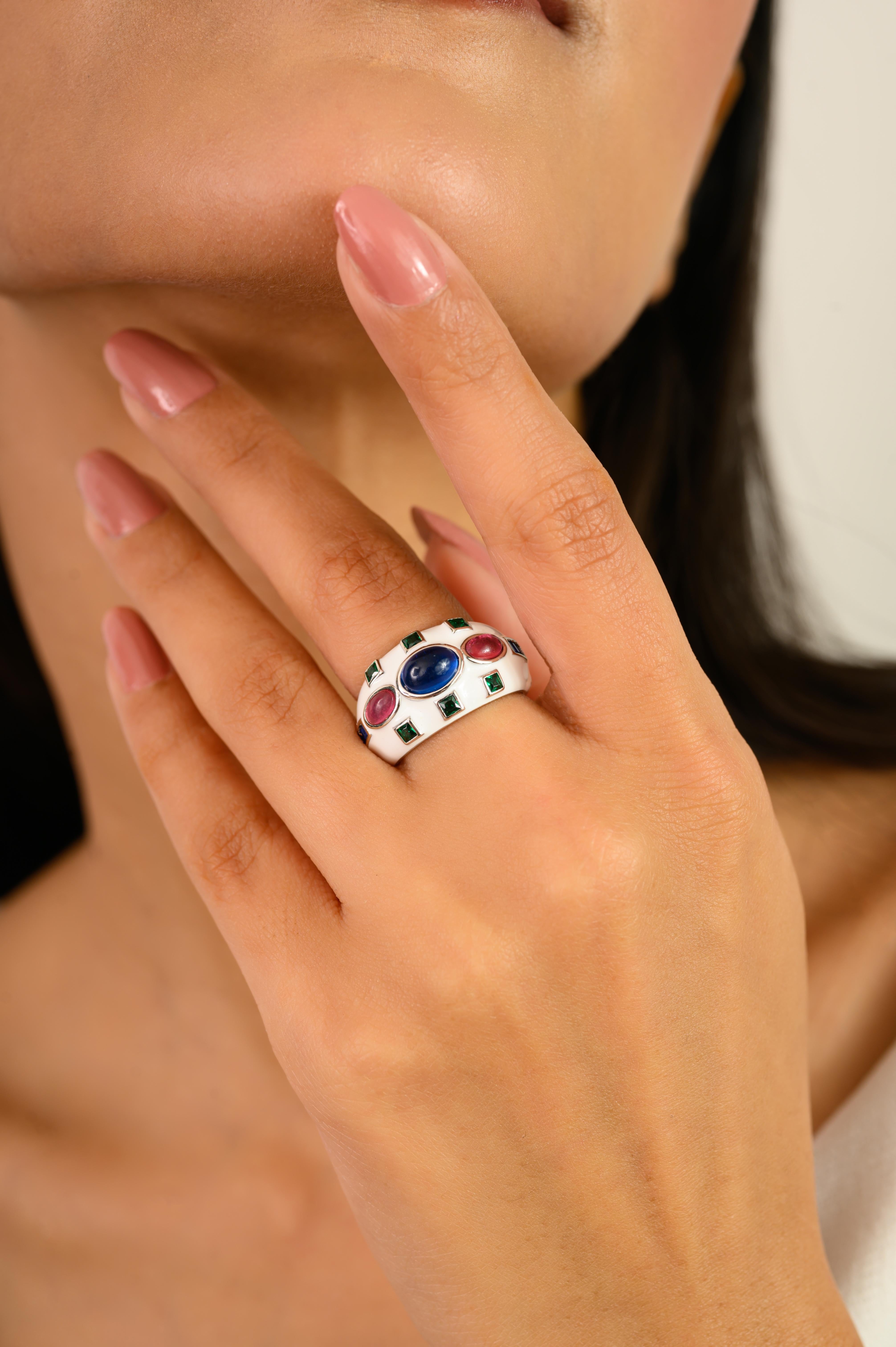 En vente :  Art Deco Style White Enamelling Dome Silver Ring for Her With Multicolor Stones (Bague en argent avec dôme en émail blanc pour elle avec des pierres multicolores) 5