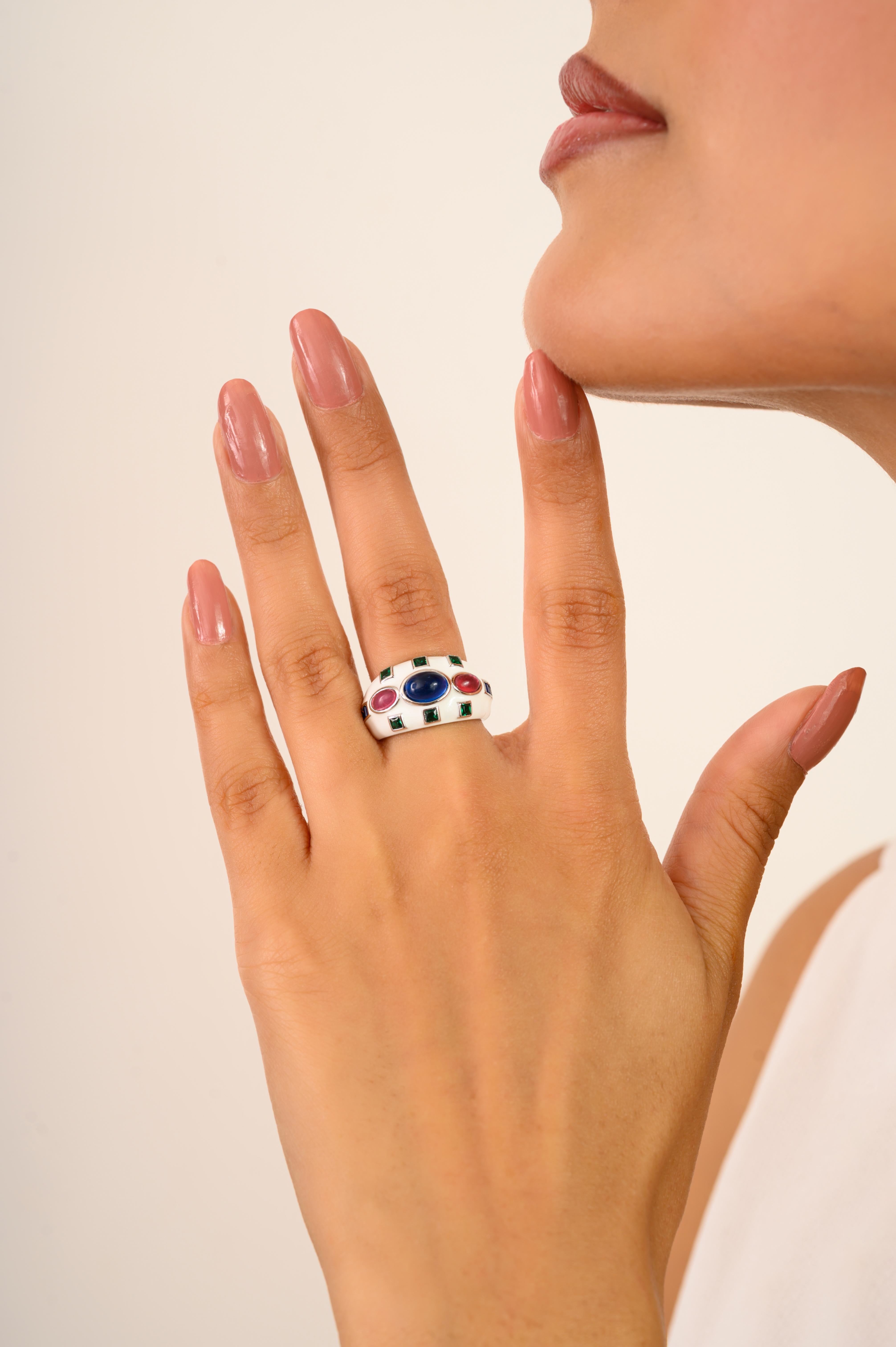 En vente :  Art Deco Style White Enamelling Dome Silver Ring for Her With Multicolor Stones (Bague en argent avec dôme en émail blanc pour elle avec des pierres multicolores) 6
