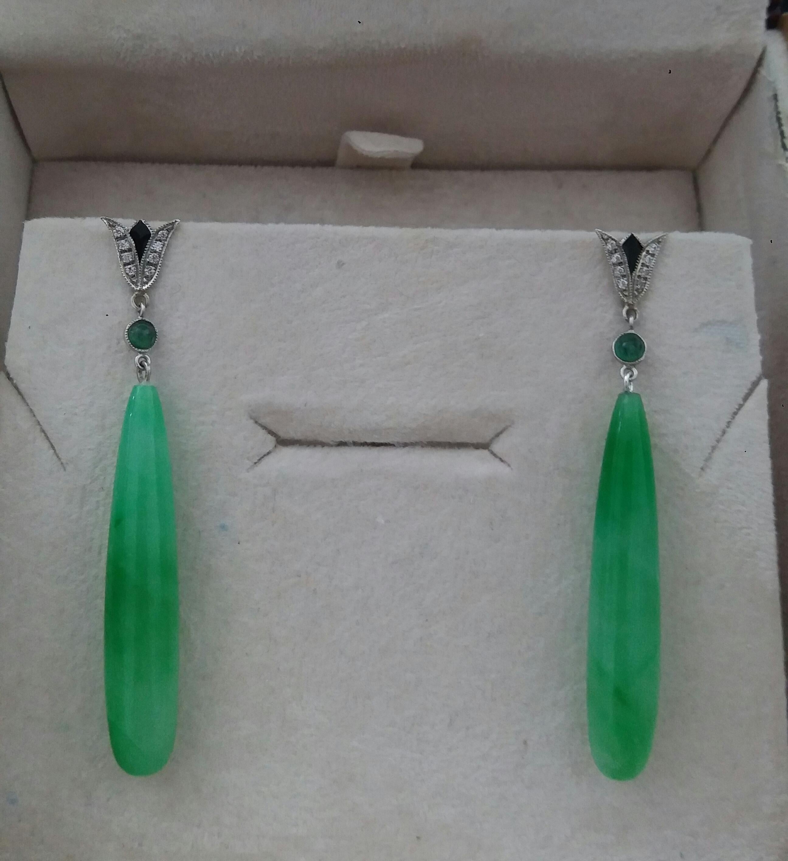 Art Deco Style White Gold Emeralds Diamonds Black Enamel Jade Dangle Earrings In Good Condition For Sale In Bangkok, TH