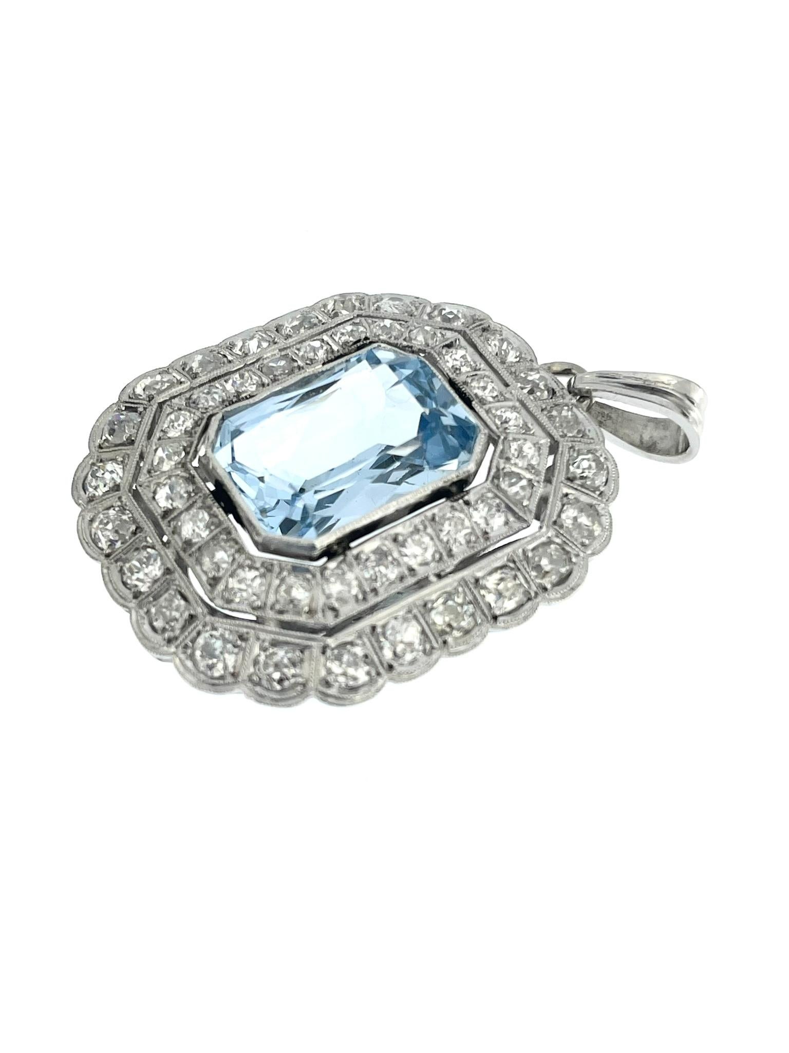 Art Deco Style White Gold Pendant with Blue Spinel and Diamonds In Excellent Condition For Sale In Esch-Sur-Alzette, LU