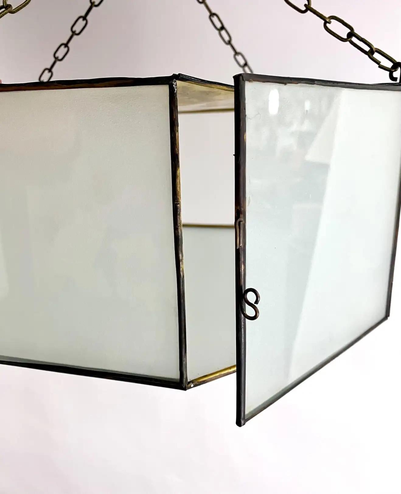 Lampe à suspension ou encastrée en forme d'ovale en verre dépoli blanc et bronze de style Art déco  en vente 7