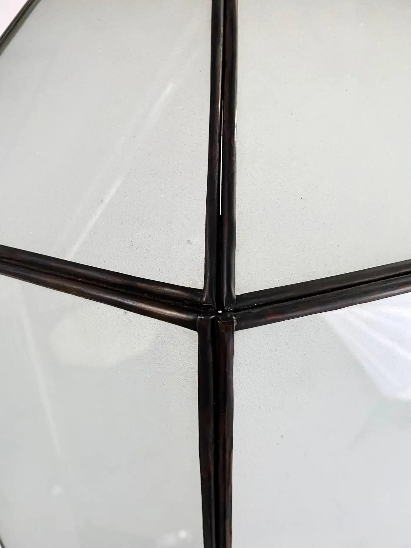 Lustre, pendentif ou lanterne en verre au lait blanc de style Art Déco en forme d'octogone en vente 6