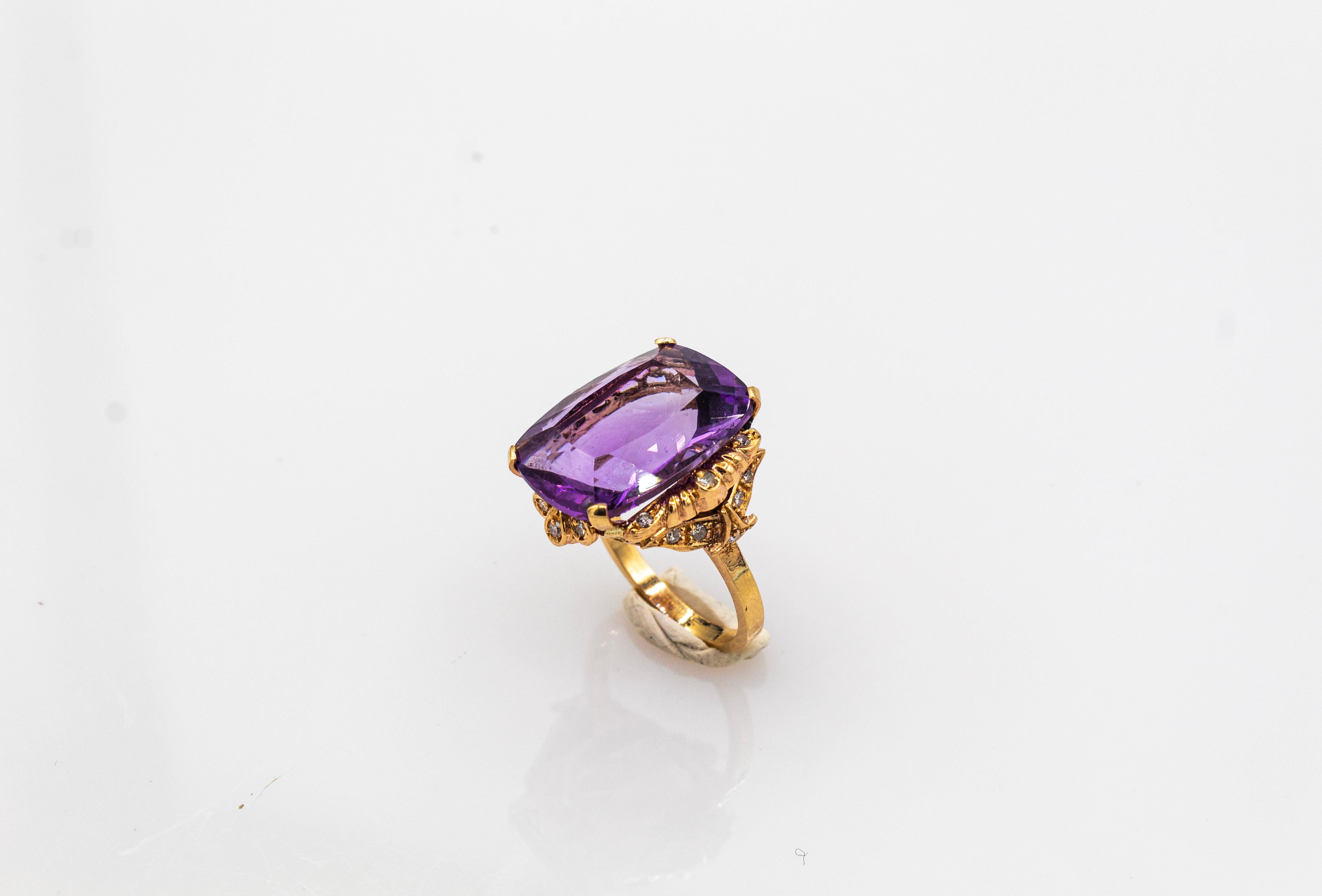 Art Deco Style White Modern Round Cut Diamond Amethyst Yellow Gold Cocktail Ring en venta 1