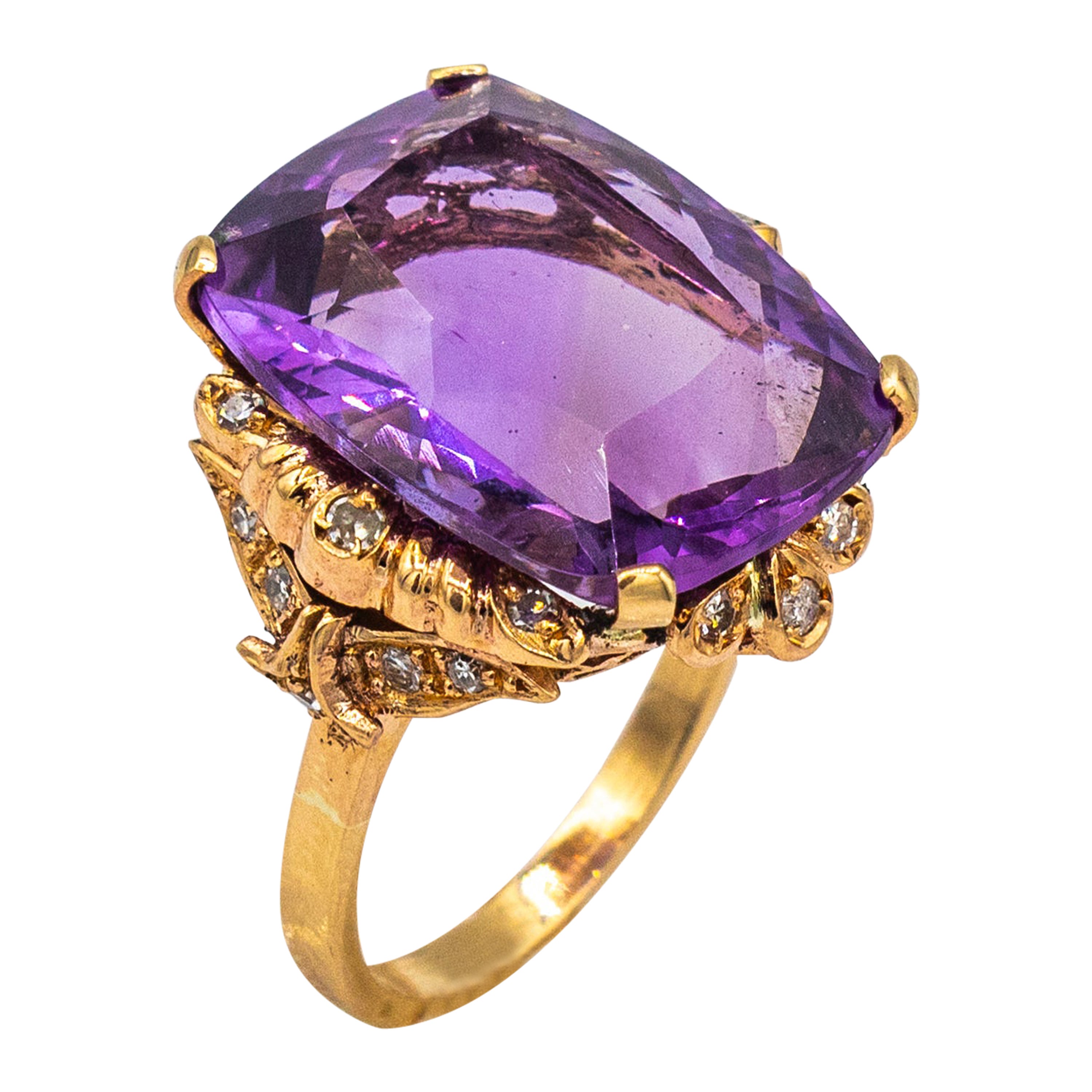 Cocktailring im Art-déco-Stil, weißer moderner weißer Diamant im Rundschliff, Amethyst, Gelbgold