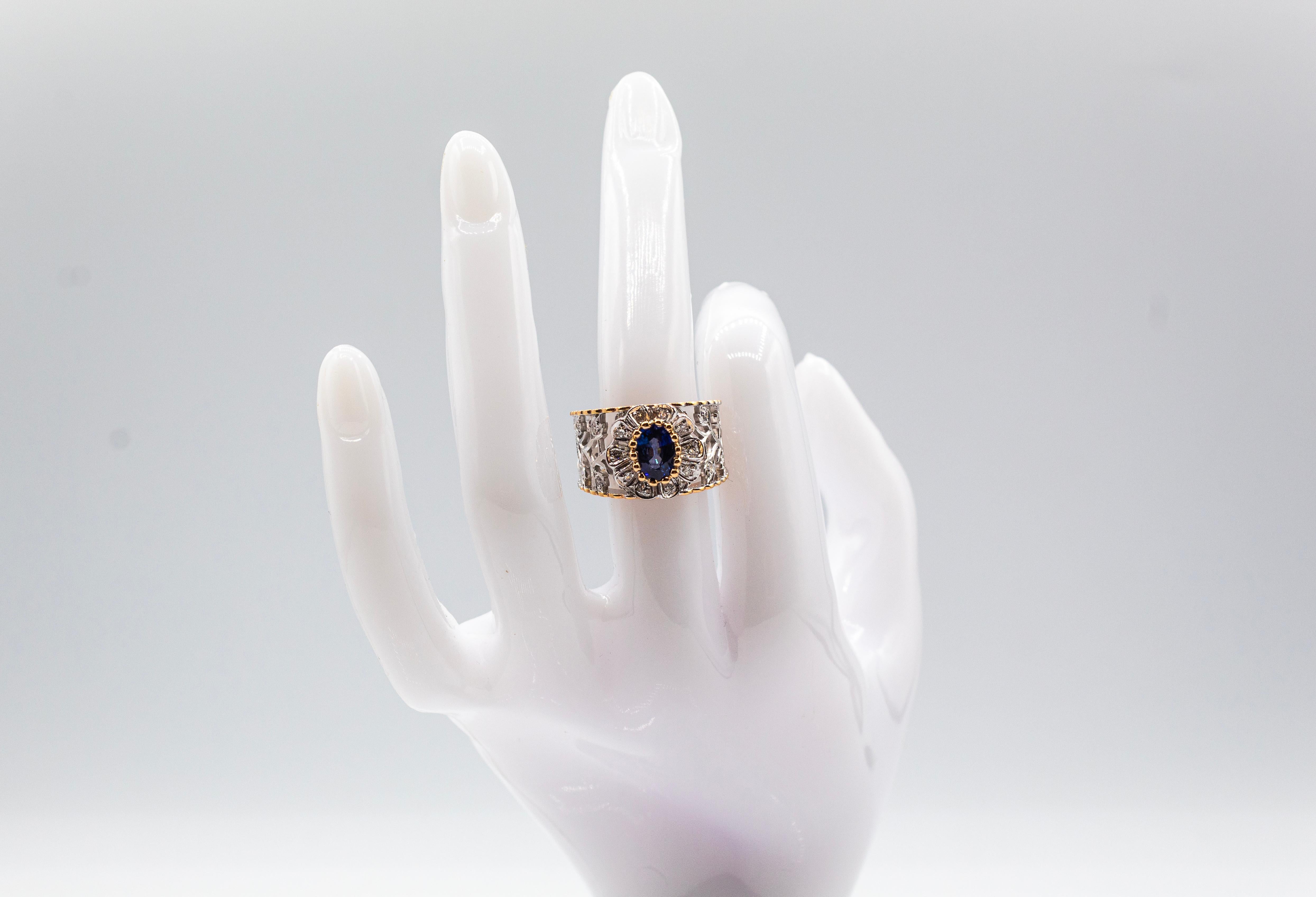 Gelbgoldring im Art-déco-Stil, weißer moderner Diamant im Rundschliff mit blauem Saphir und blauem Saphir im Angebot 9