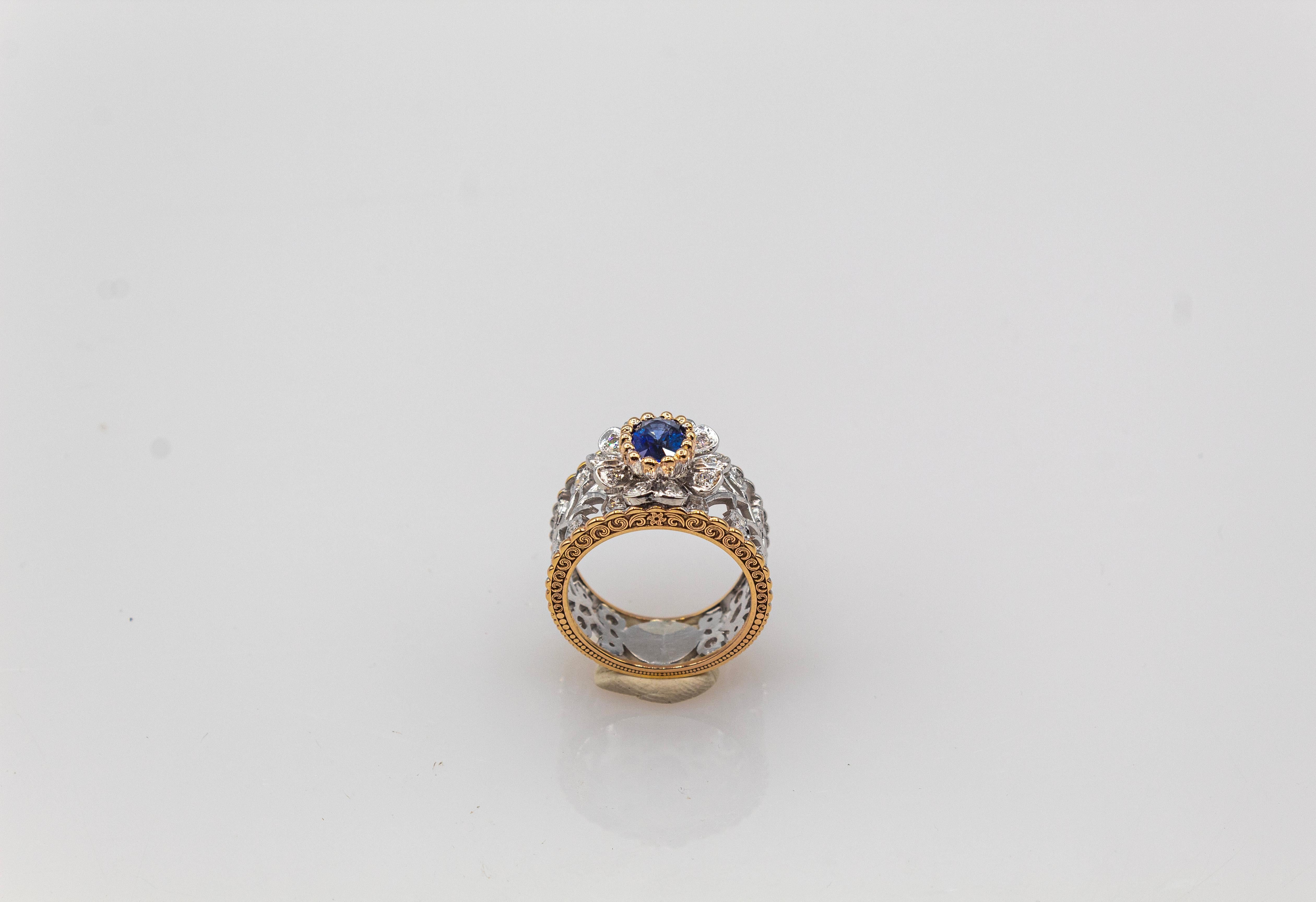 Gelbgoldring im Art-déco-Stil, weißer moderner Diamant im Rundschliff mit blauem Saphir und blauem Saphir im Angebot 1