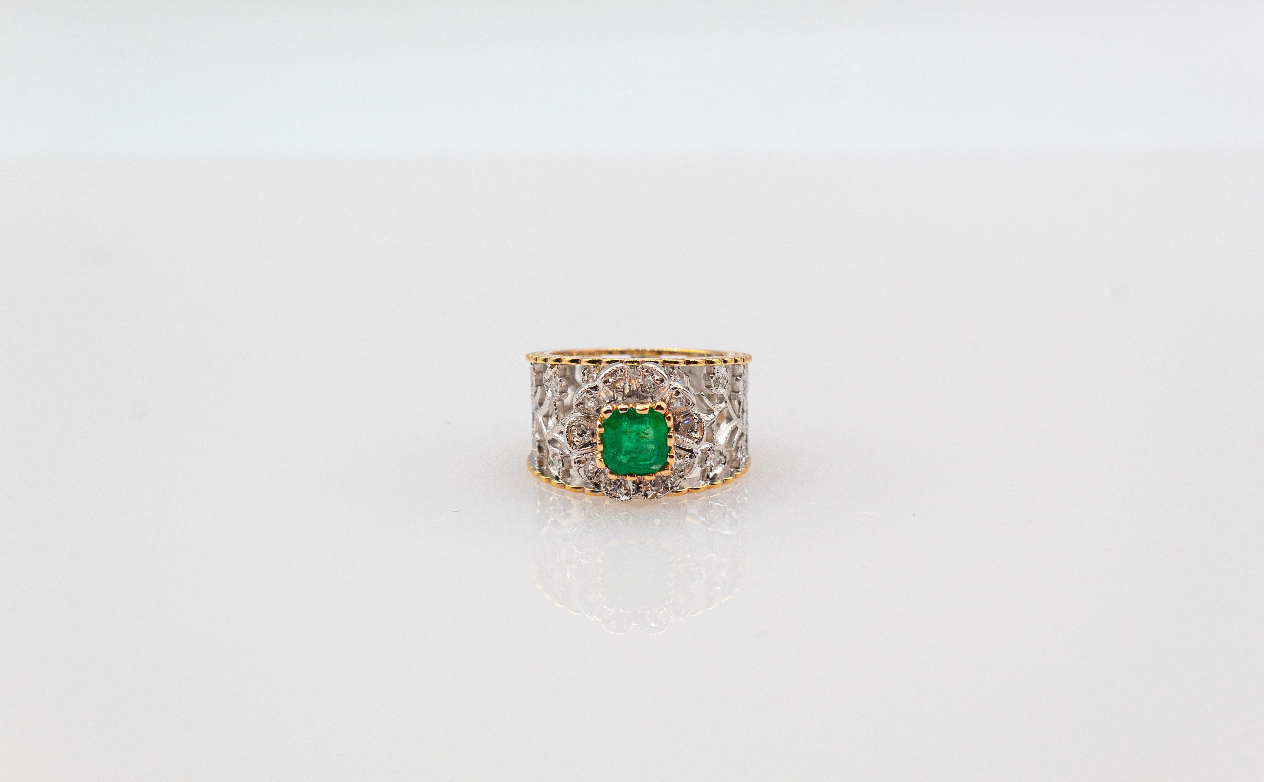 Art Deco Style White Modern Round Cut Diamond Emerald Yellow Gold Band Ring For Sale 9