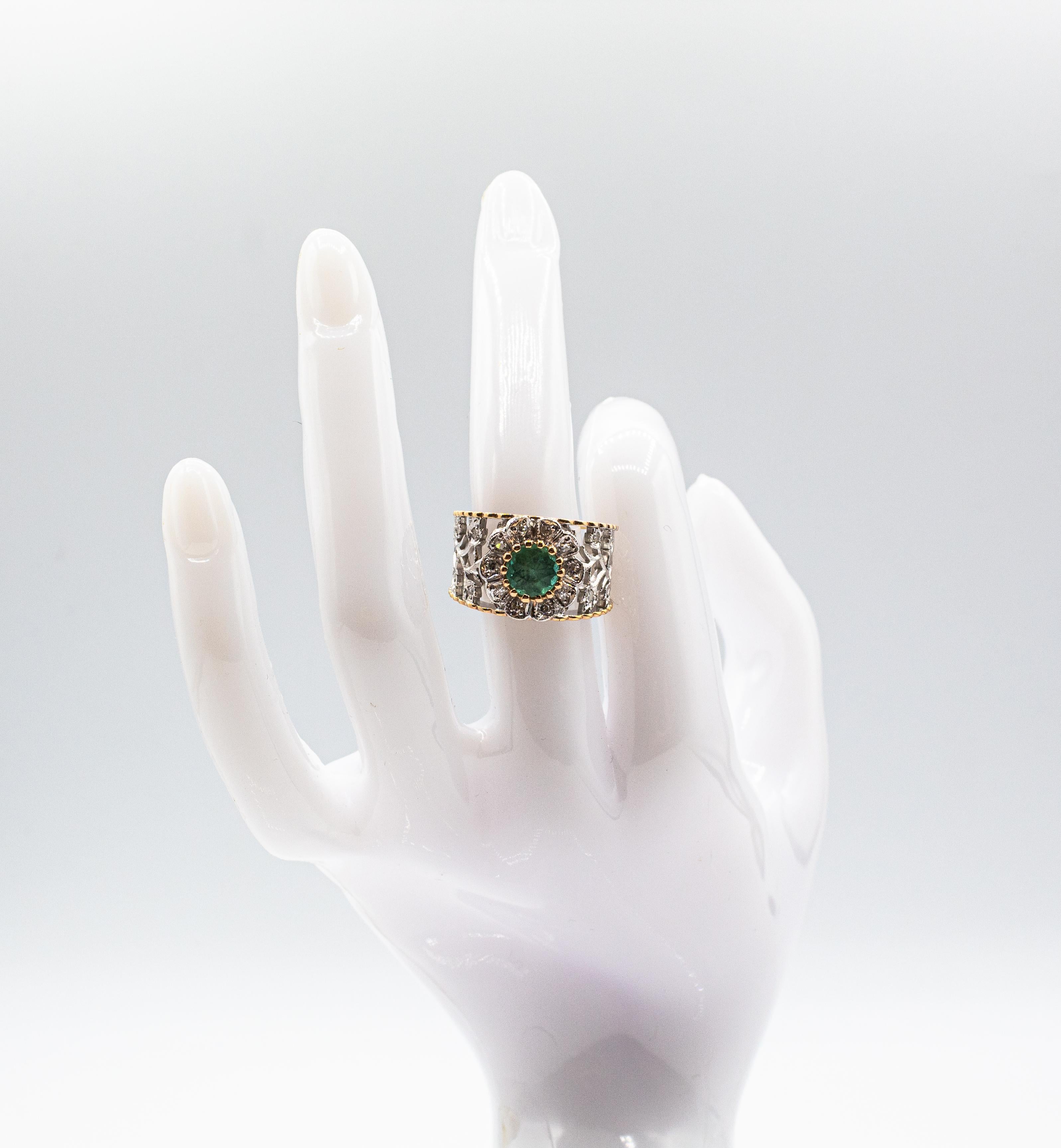 Art Deco Style White Modern Round Cut Diamond Emerald Yellow Gold Band Ring For Sale 11