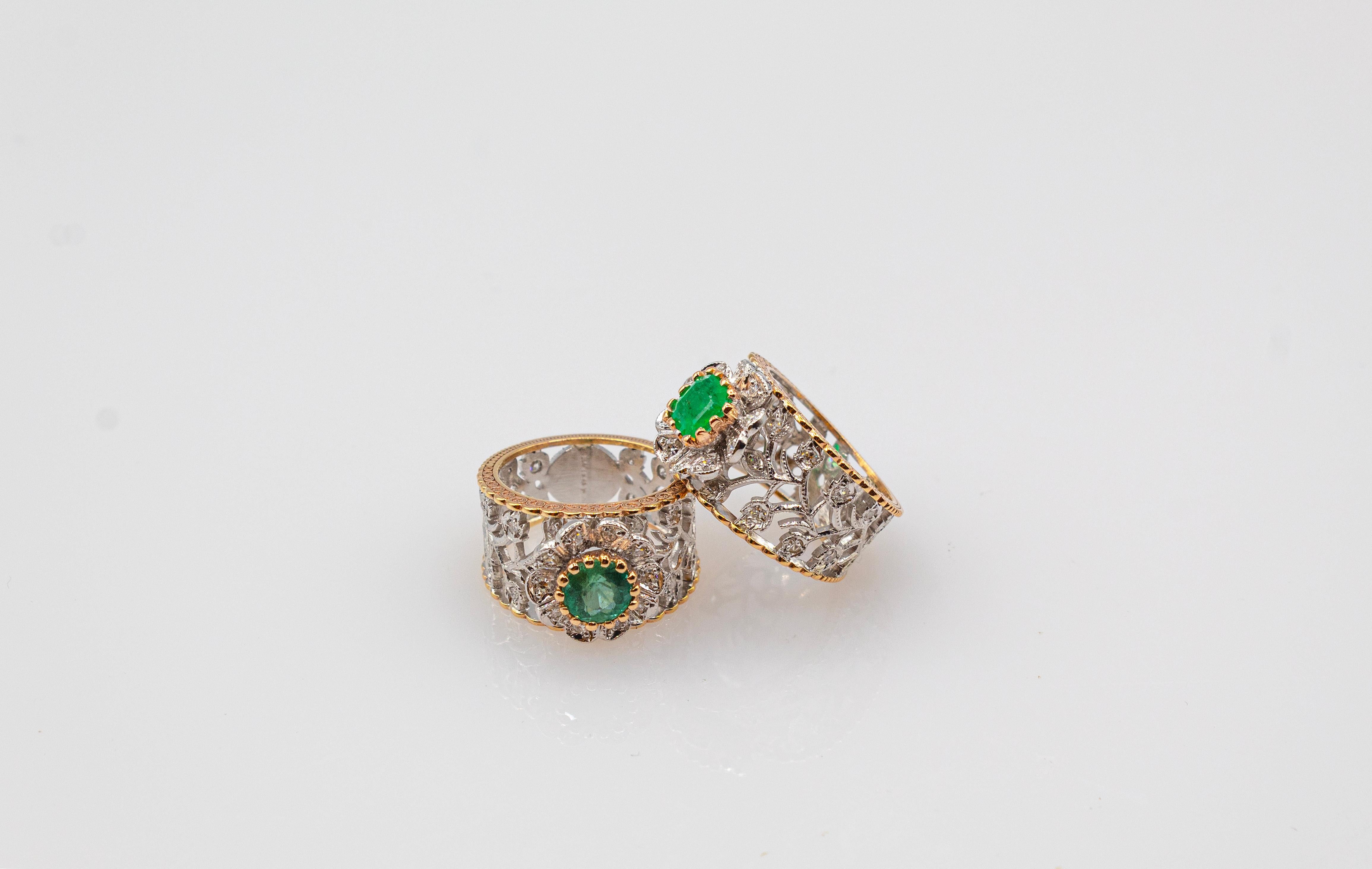 Art Deco Style White Modern Round Cut Diamond Emerald Yellow Gold Band Ring For Sale 1