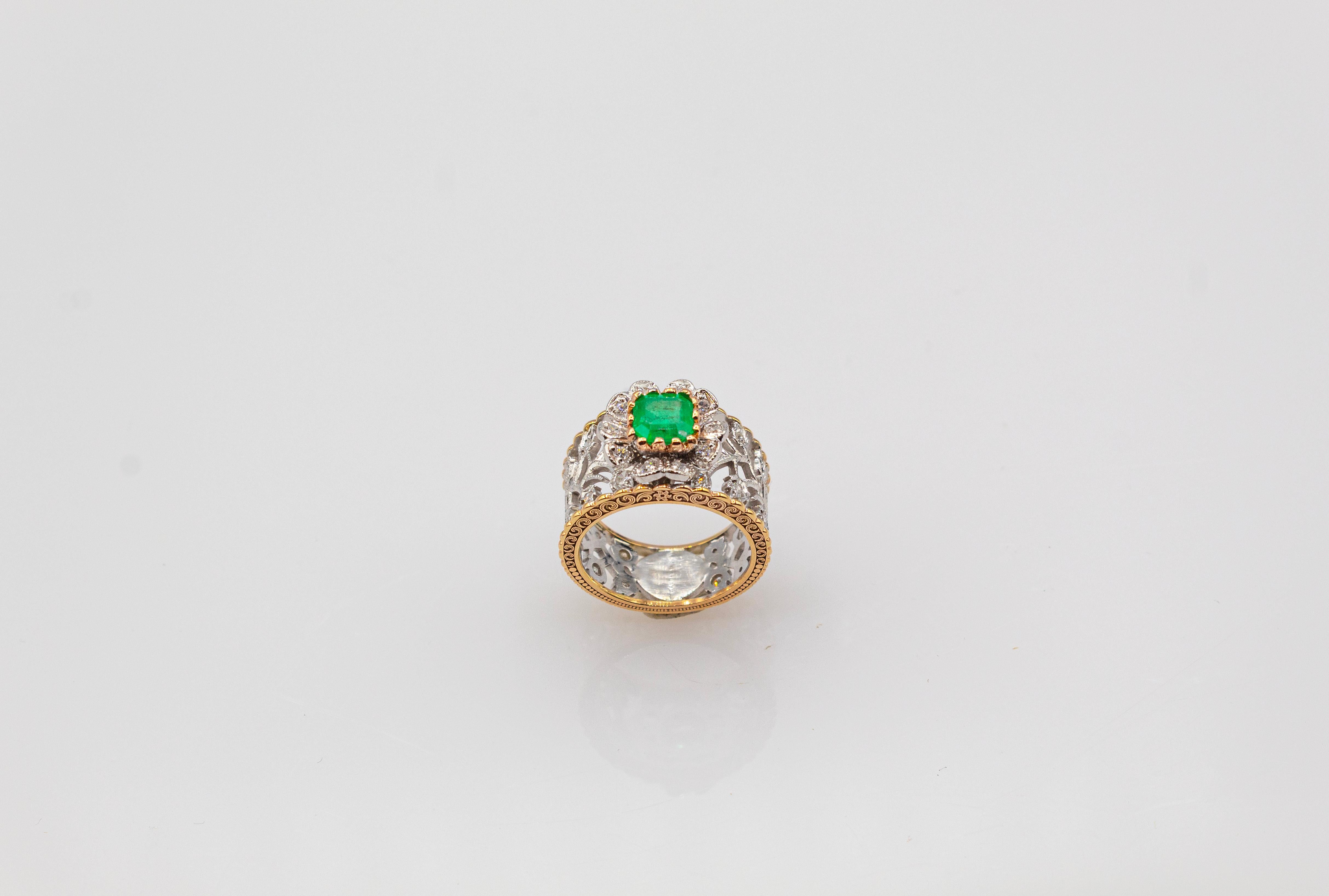 Bandring im Art-déco-Stil, Weißer moderner weißer Diamant im Rundschliff, Smaragd, Gelbgold im Angebot 1