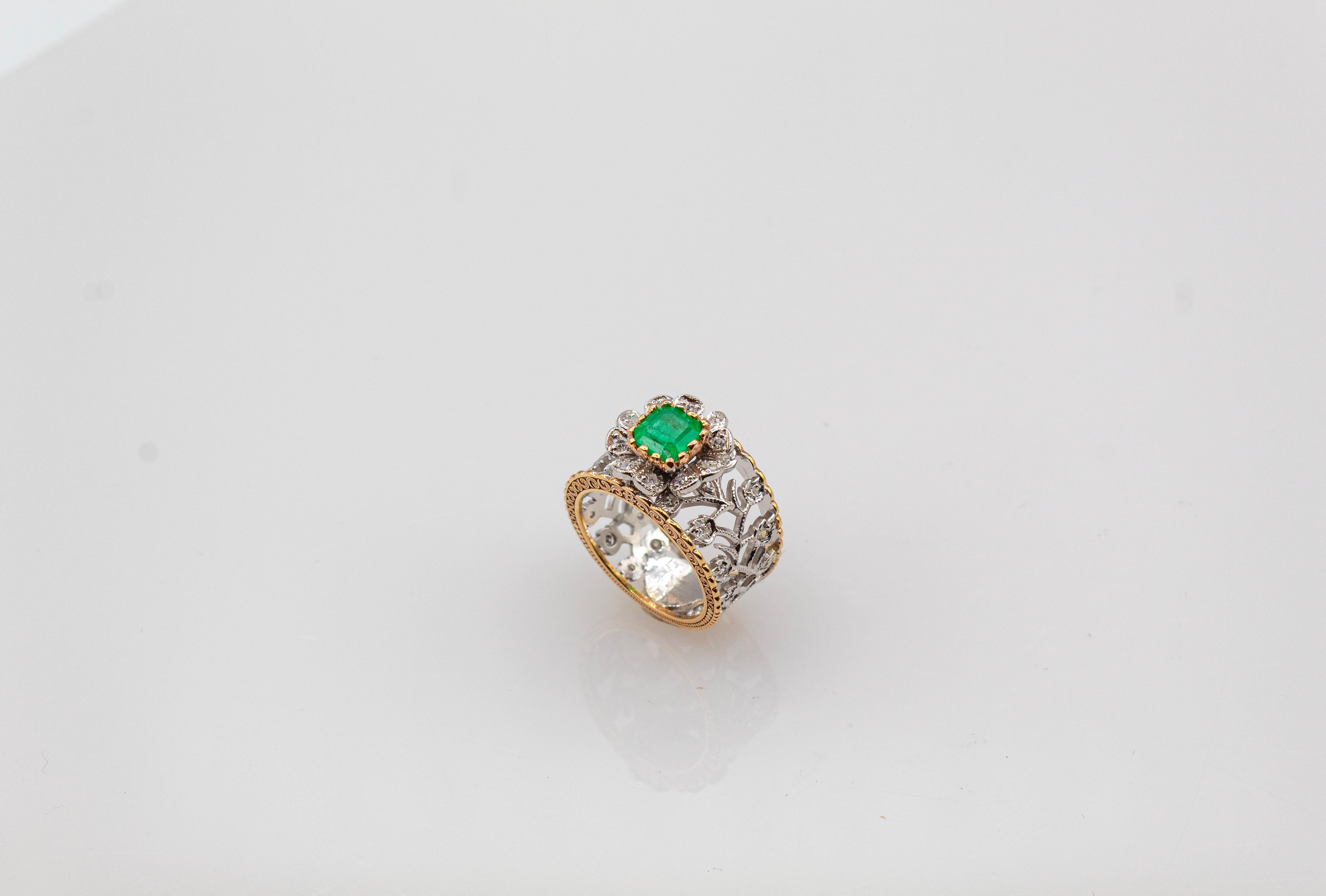 Art Deco Style White Modern Round Cut Diamond Emerald Yellow Gold Band Ring For Sale 3