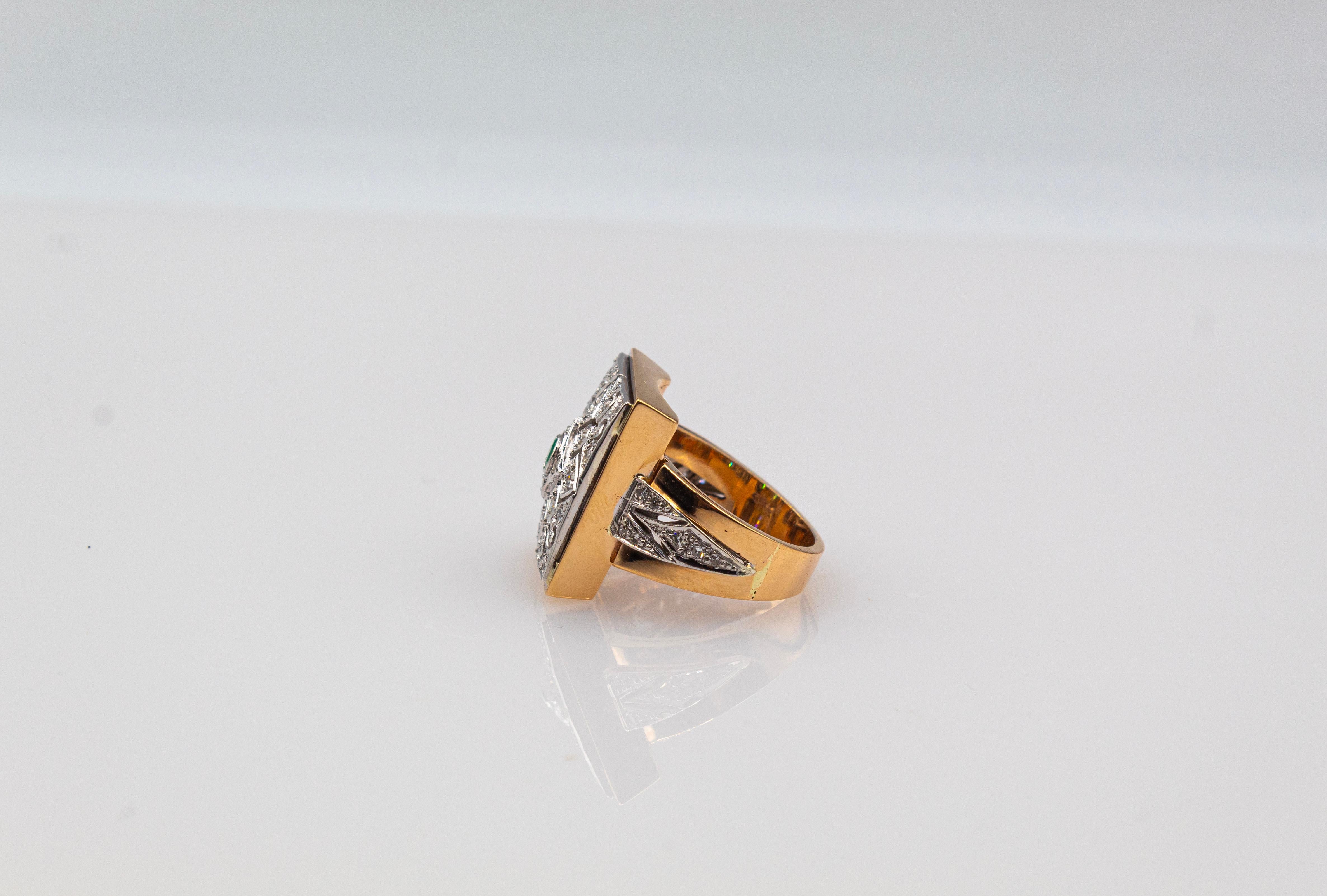 Weißer moderner Cocktailring im Art-déco-Stil aus Gelbgold mit Diamanten im Rundschliff und Smaragd im Rundschliff im Angebot 6
